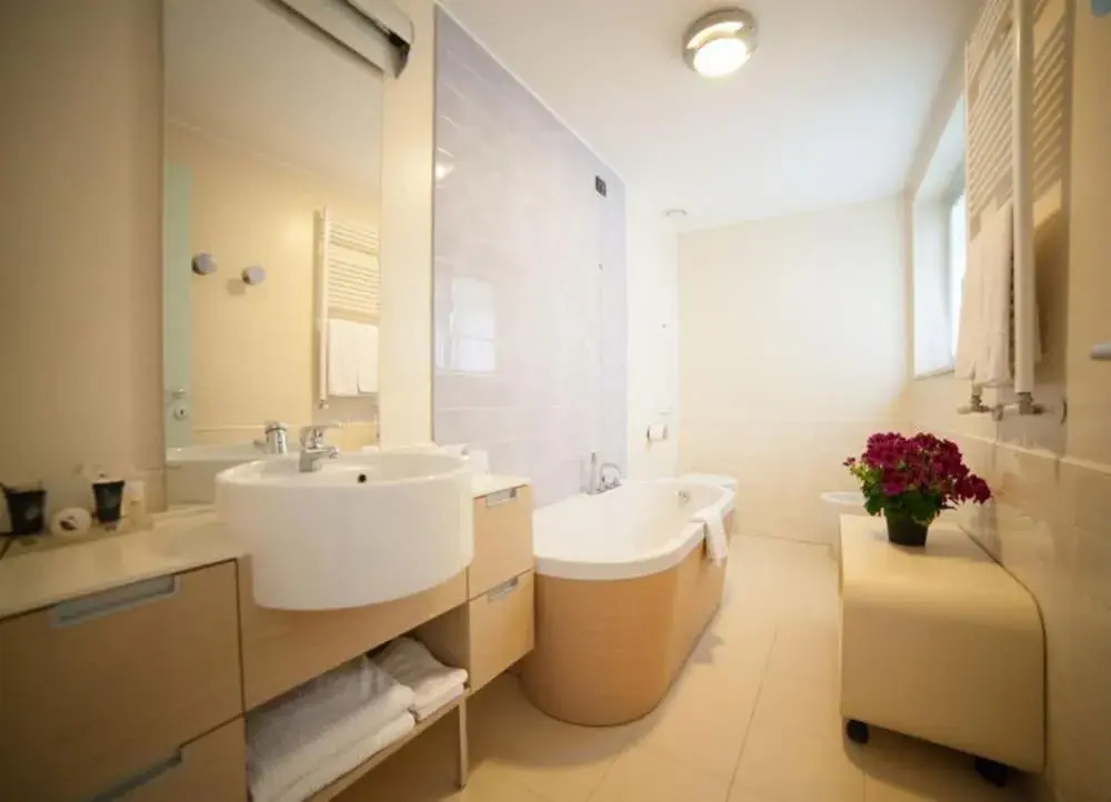 Suite with Sea View in HOTEL DEL GOLFO Suite with Sea View in HOTEL DEL GOLFO