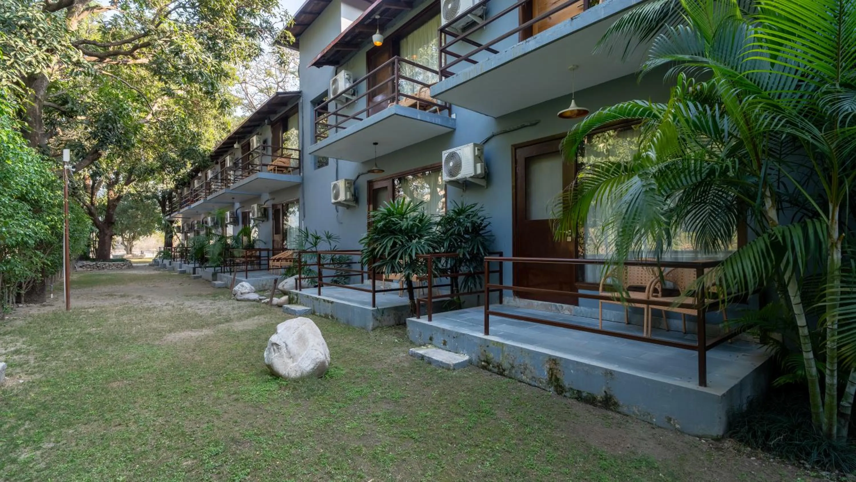 Garden in Tarangi Resort and Spa