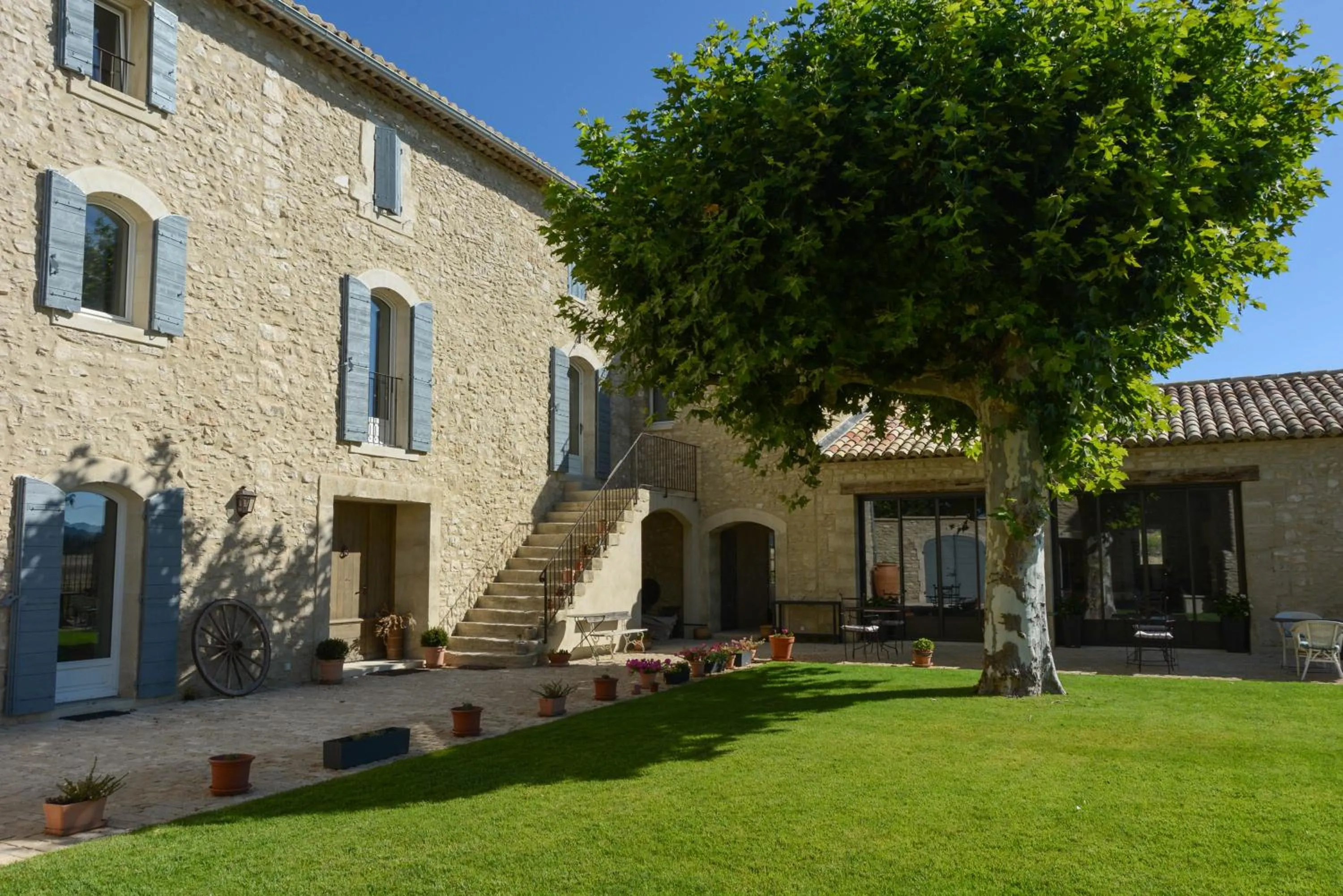 Property building in La Bastide Neuve