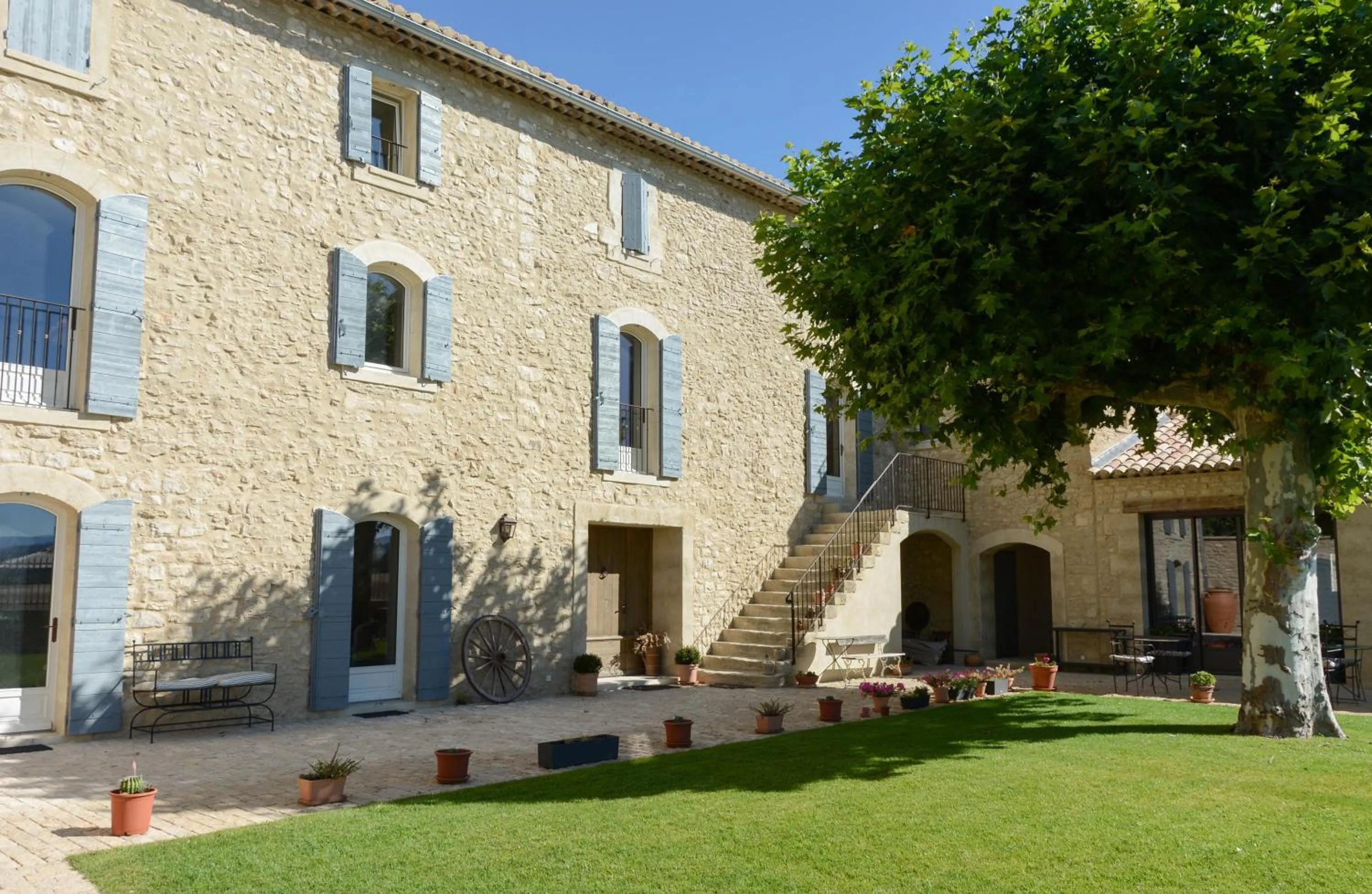 Property building in La Bastide Neuve