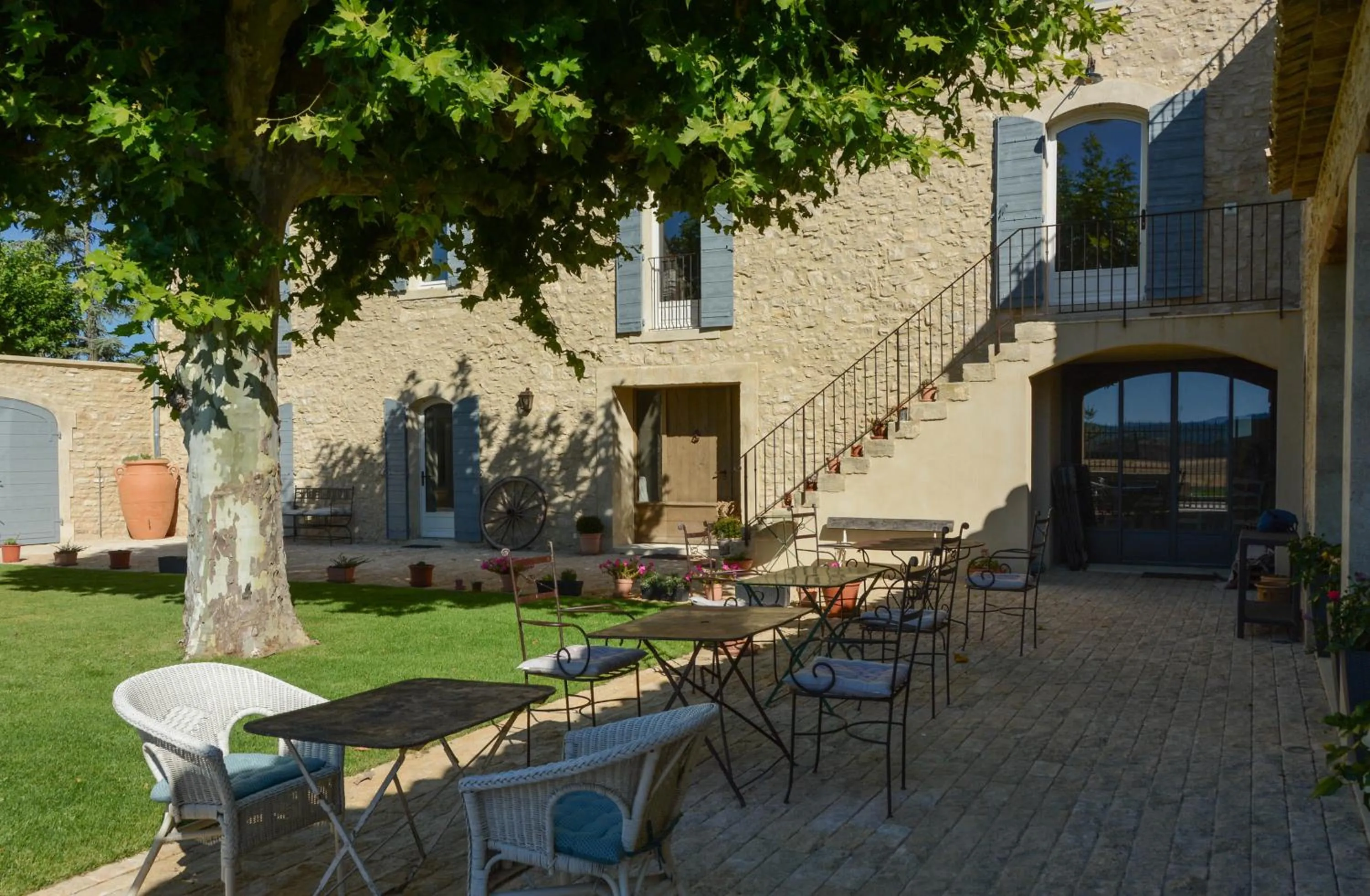 Property building in La Bastide Neuve