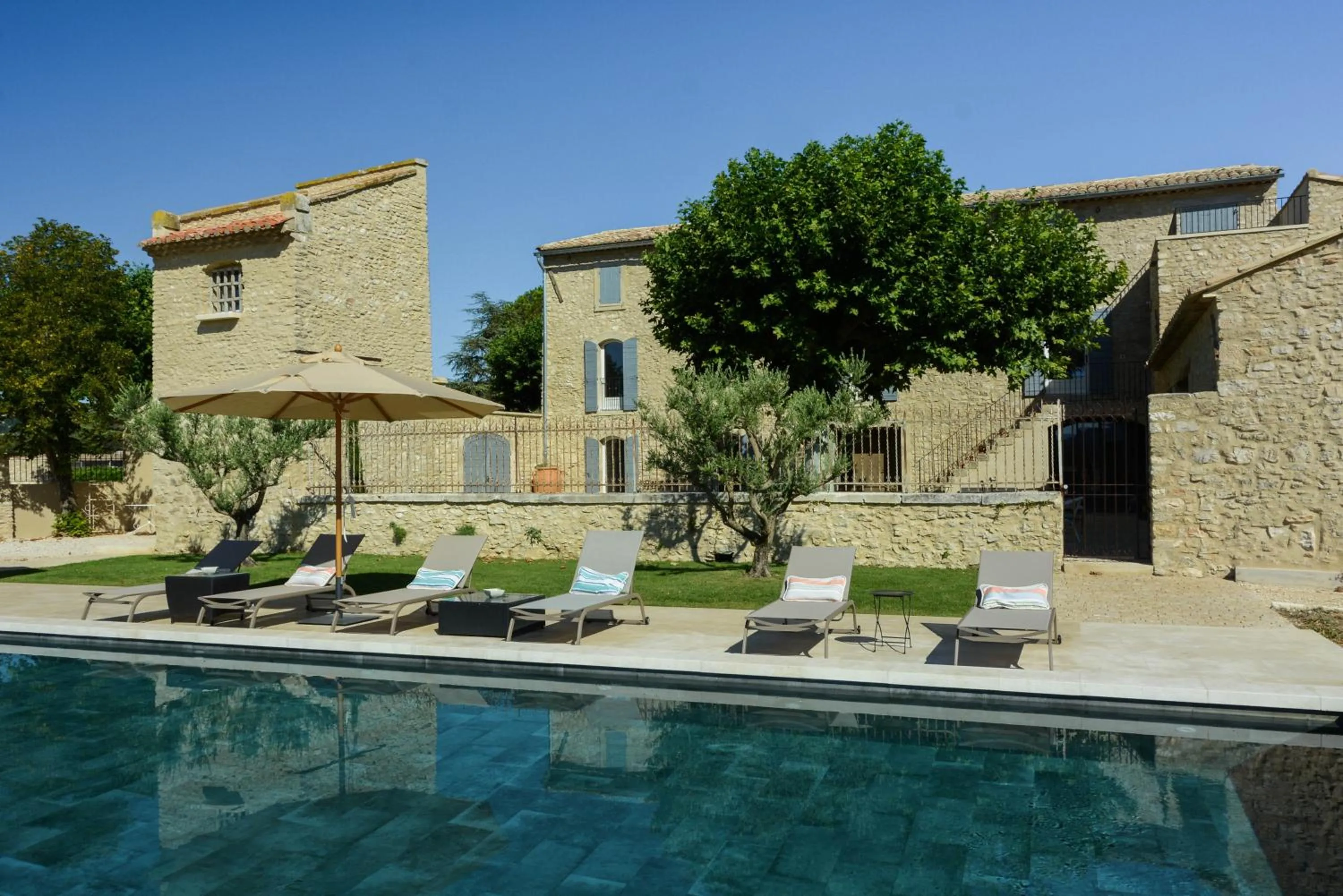 Property building in La Bastide Neuve