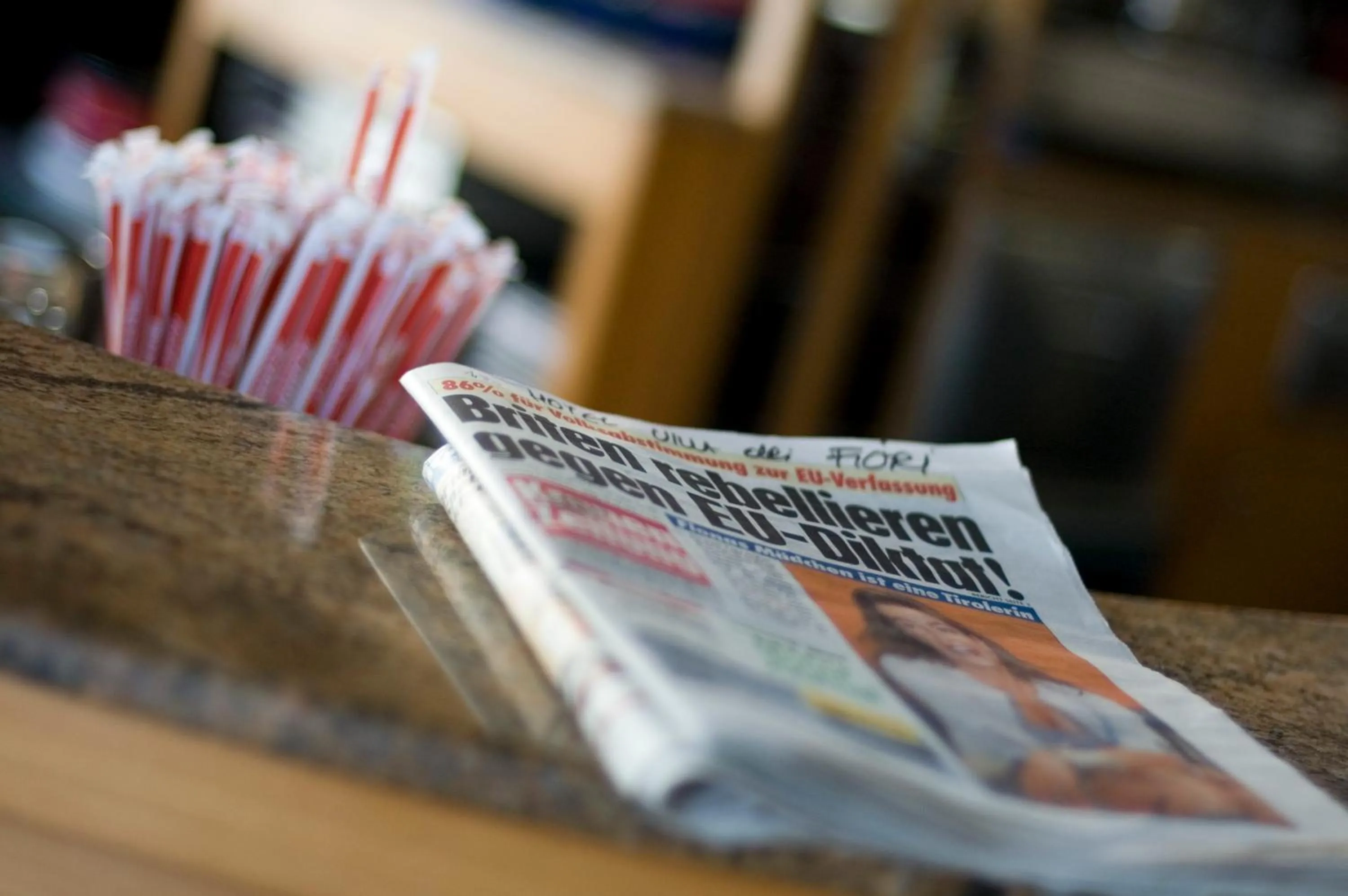 Library in Hotel Villa dei Fiori - sul mare con piscina