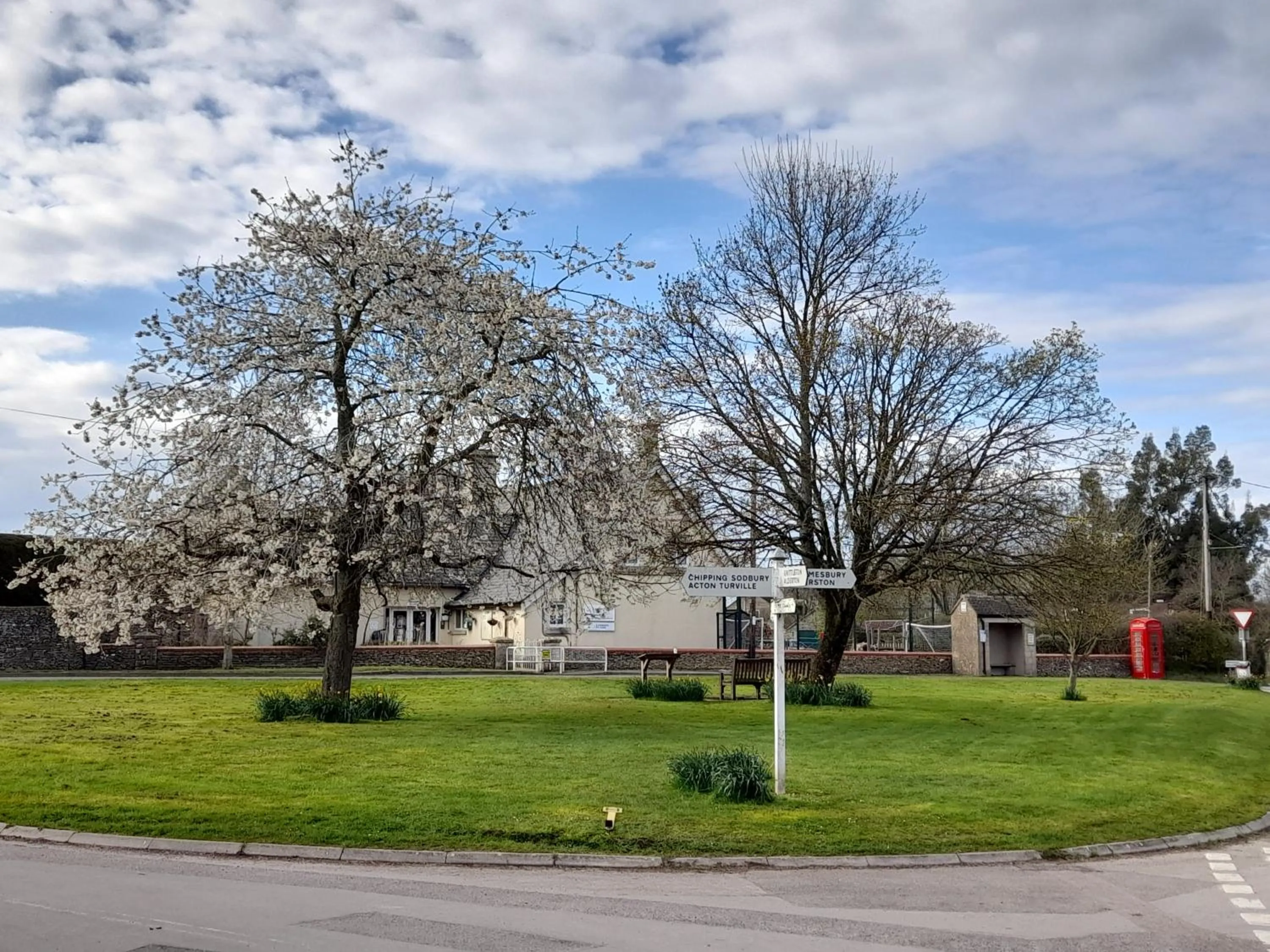 Neighbourhood in Cotswold Cottage B&B - 5 Minutes Walk to Village Pub