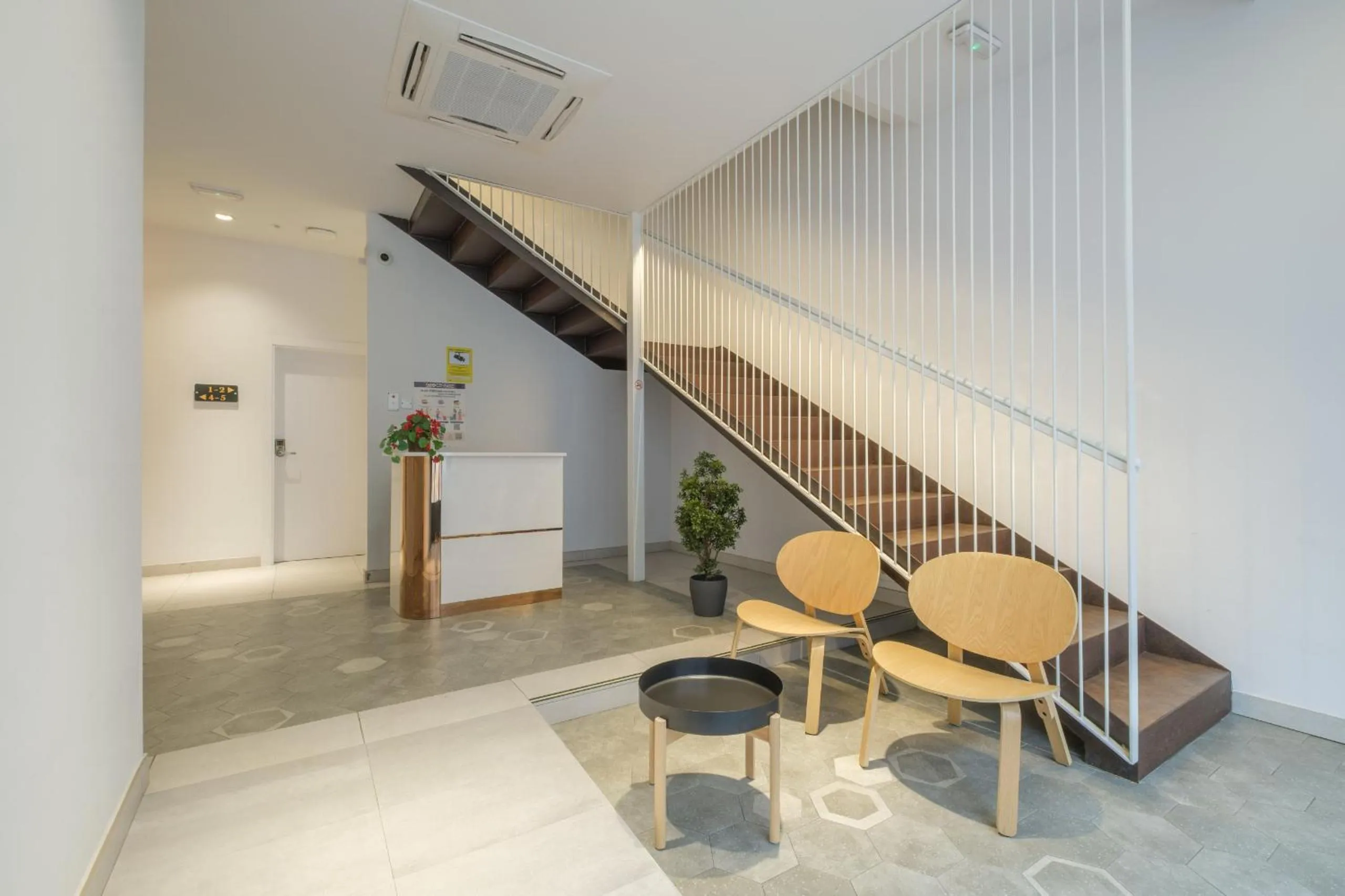 Gorgeous Apt with a Large Private Terrace