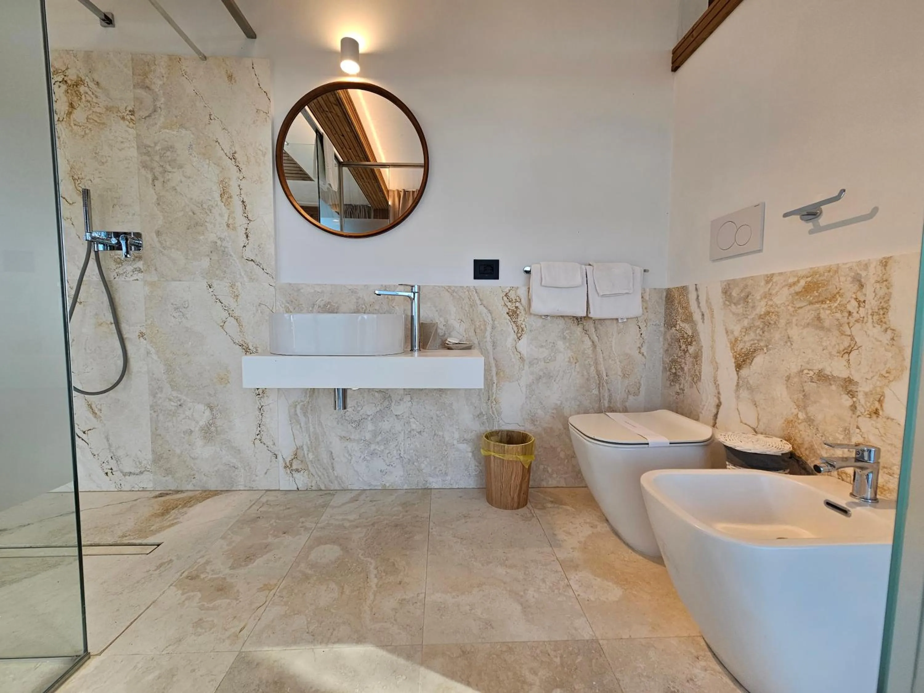 Shower in EcoResort Il Cantico della Natura