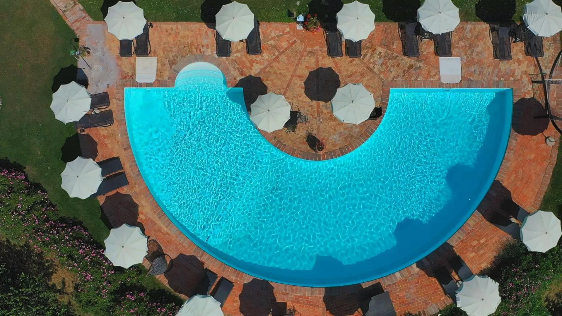 Swimming pool in EcoResort Il Cantico della Natura