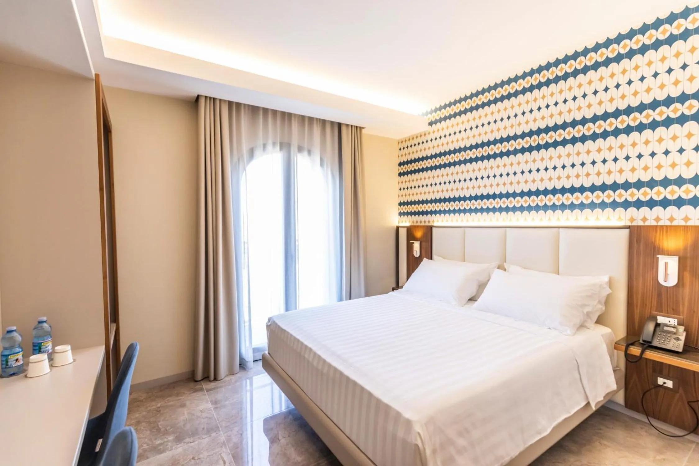 Bed in SOLMARIS TROPEA City Center - Rooms & Suites - Private Parking