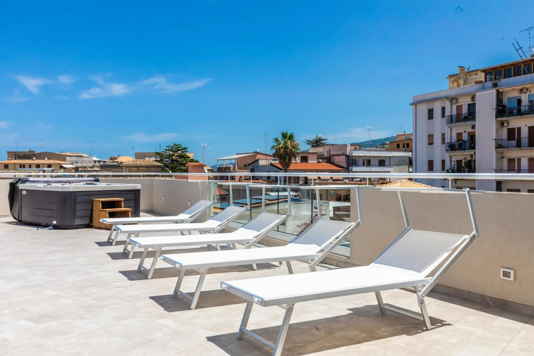 Day in SOLMARIS TROPEA City Center - Rooms & Suites - Private Parking