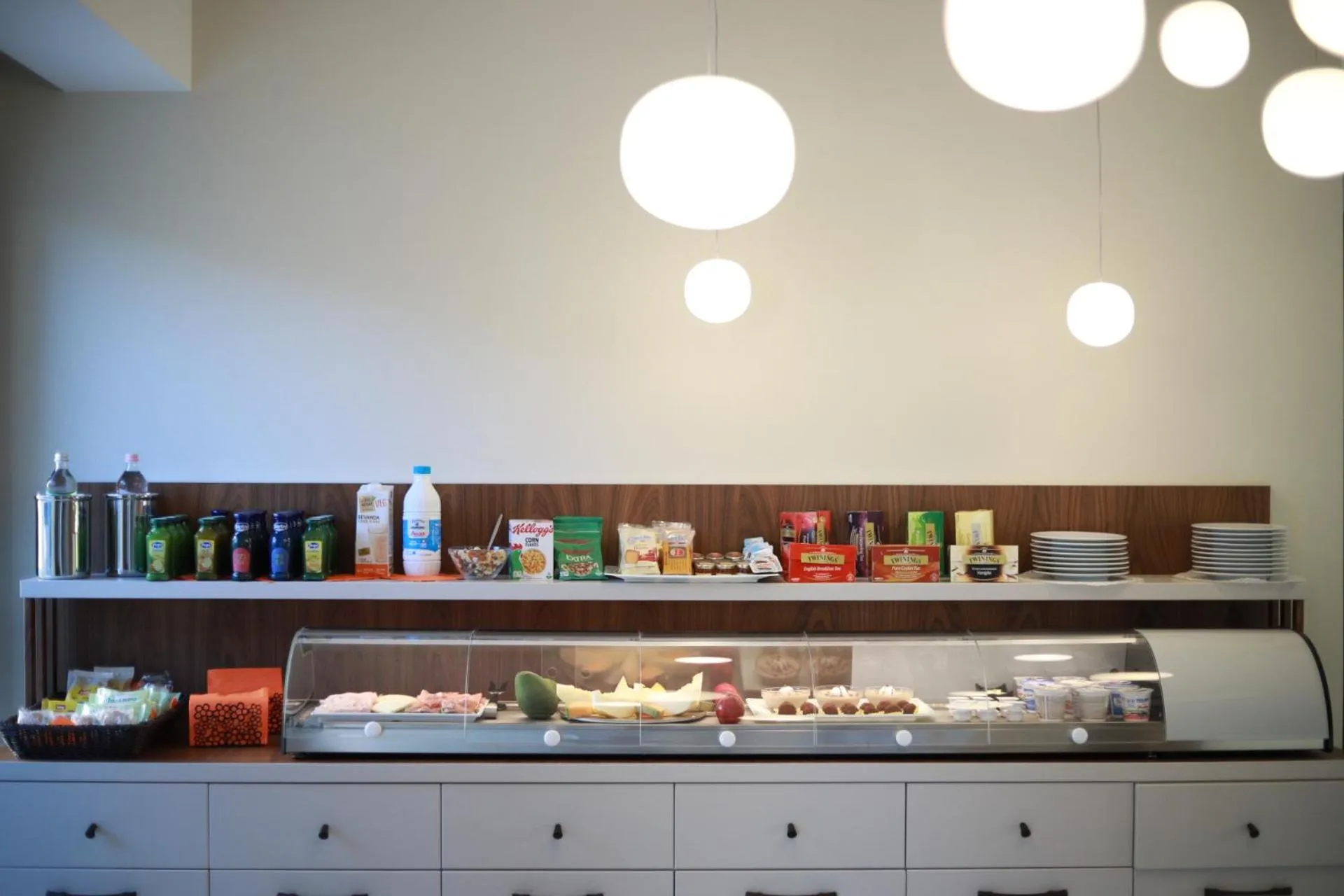 Food and drinks in SOLMARIS TROPEA City Center - Rooms & Suites - Private Parking