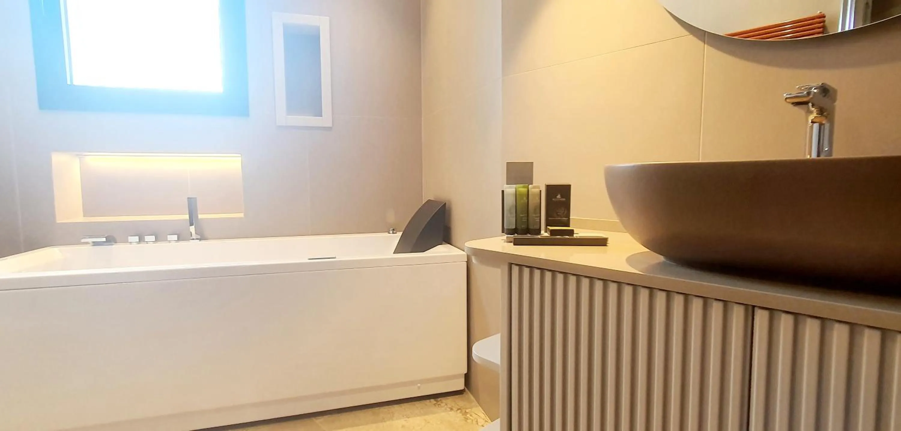 Shower in SOLMARIS TROPEA City Center - Rooms & Suites - Private Parking