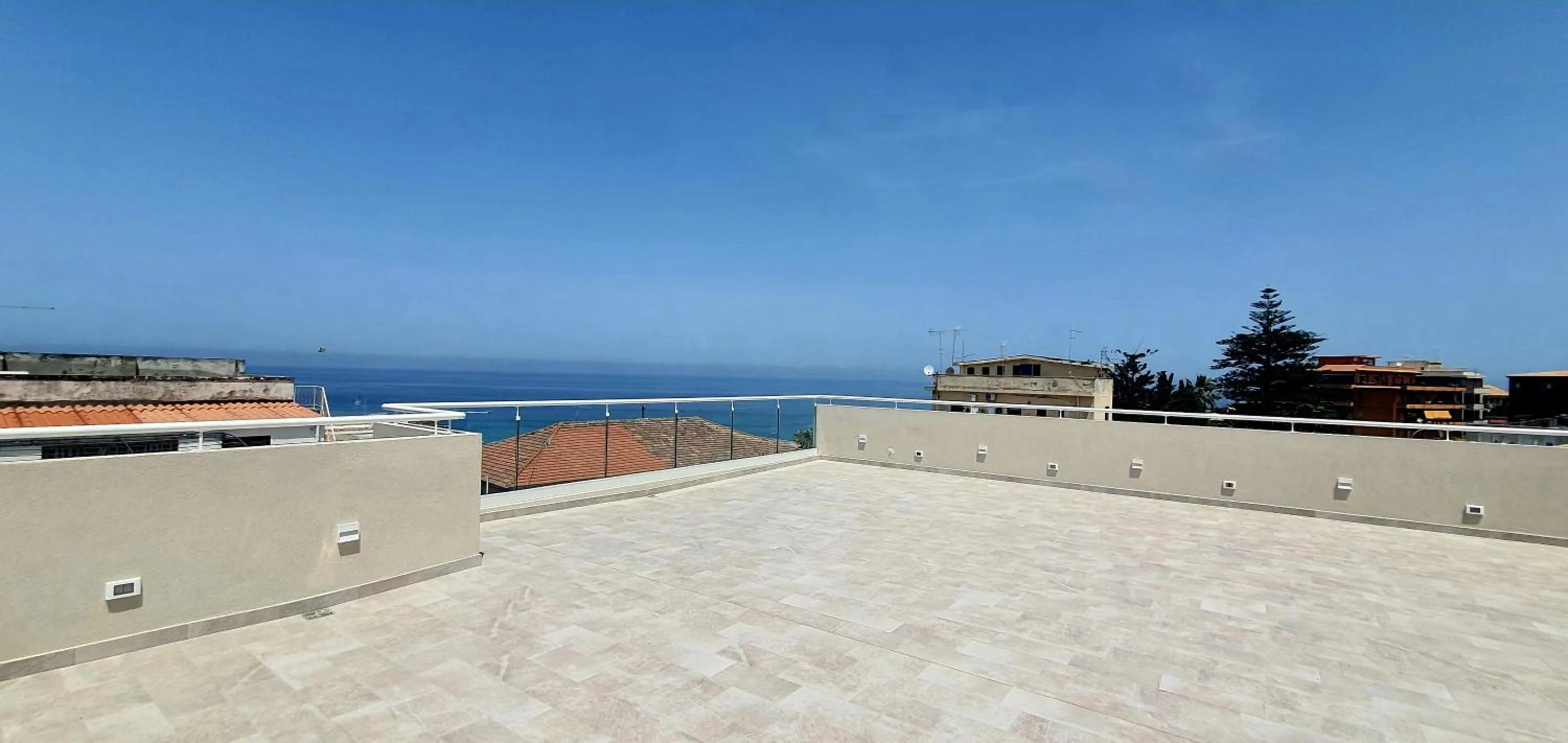 Day in SOLMARIS TROPEA City Center - Rooms & Suites - Private Parking