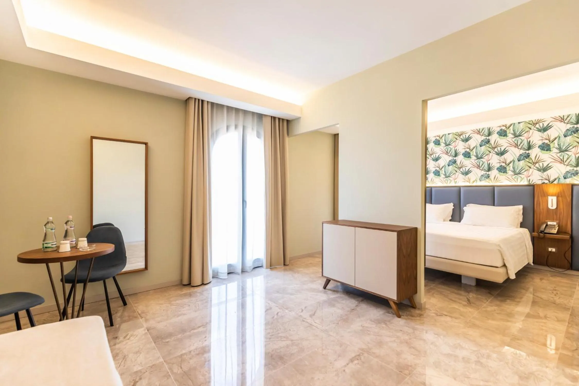 Bed in SOLMARIS TROPEA City Center - Rooms & Suites - Private Parking