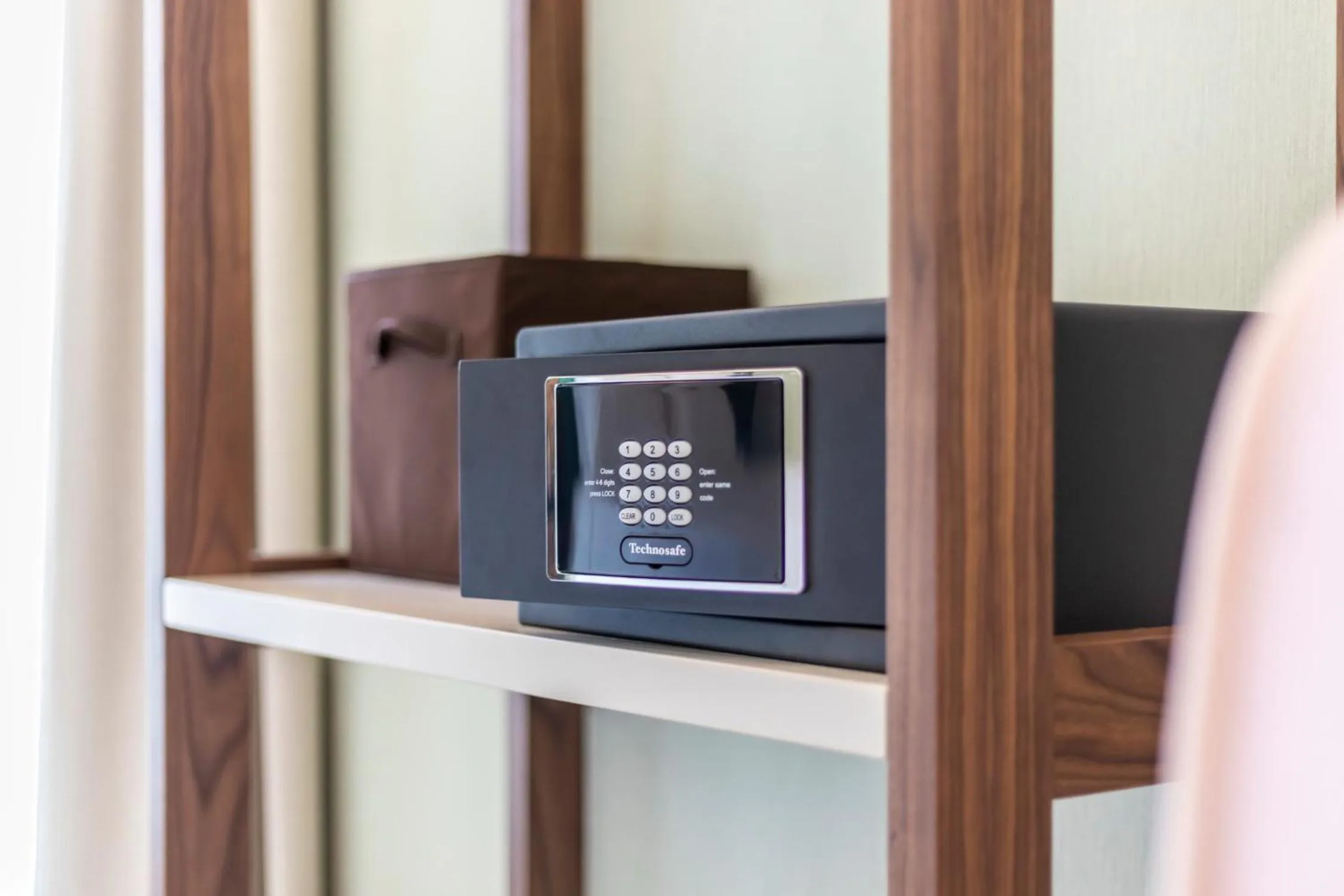 safe in SOLMARIS TROPEA City Center - Rooms & Suites - Private Parking