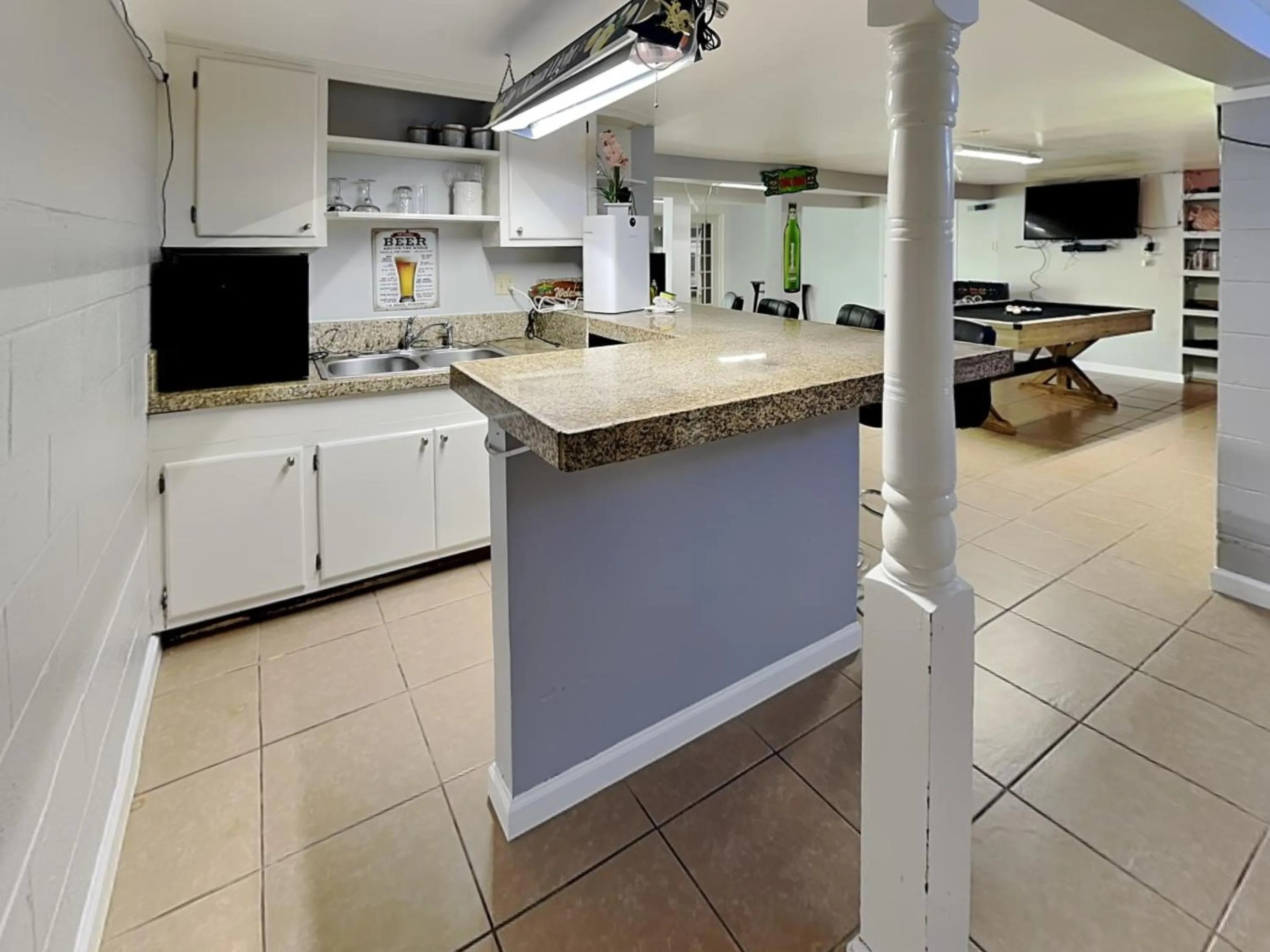 Kitchen or kitchenette in Always 5 Oclock