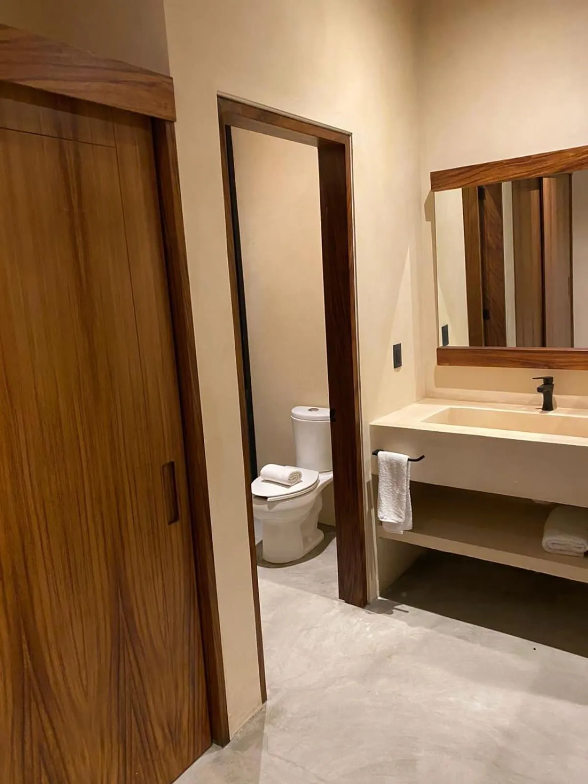 Bathroom in La Veleta luxury condos