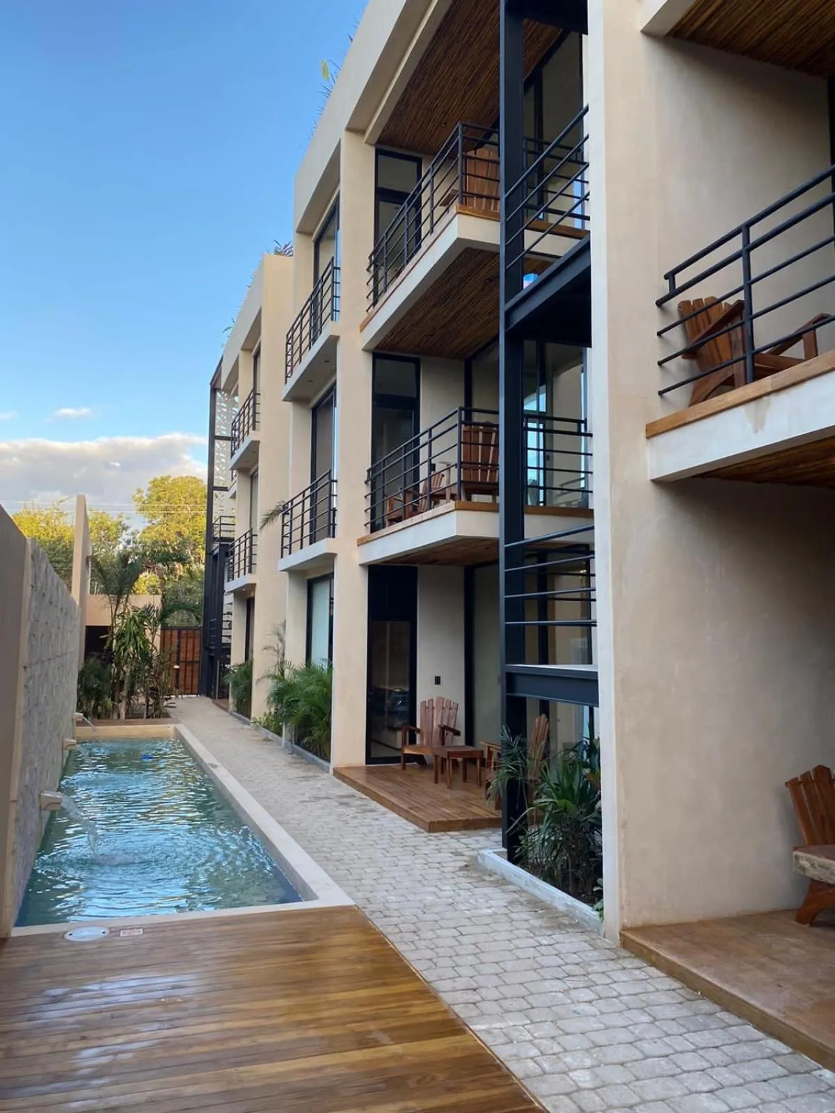 Property building in La Veleta luxury condos