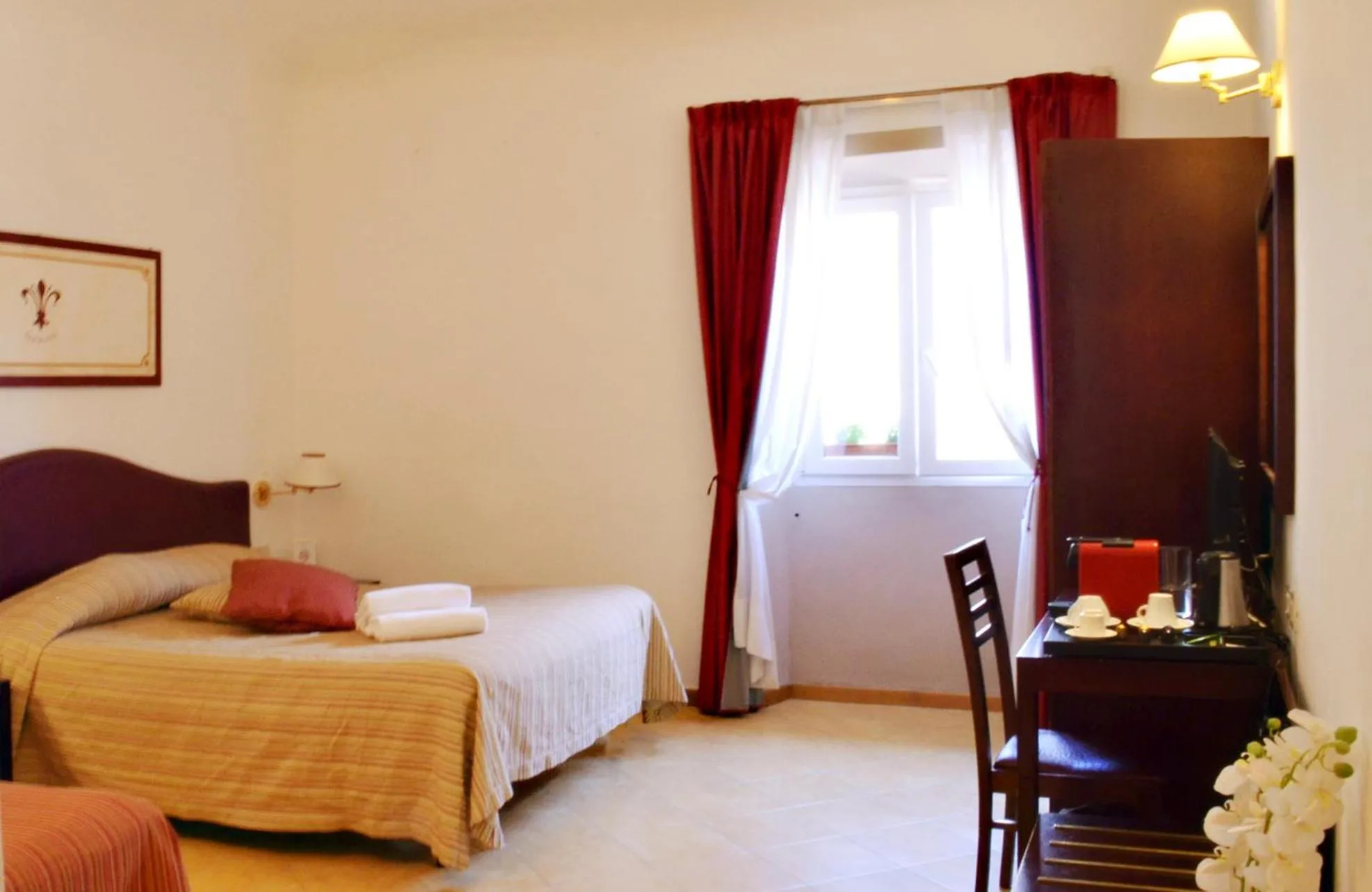 Bedroom, Bed in Hotel Cardinal of Florence - recommended for ages 25 to 55