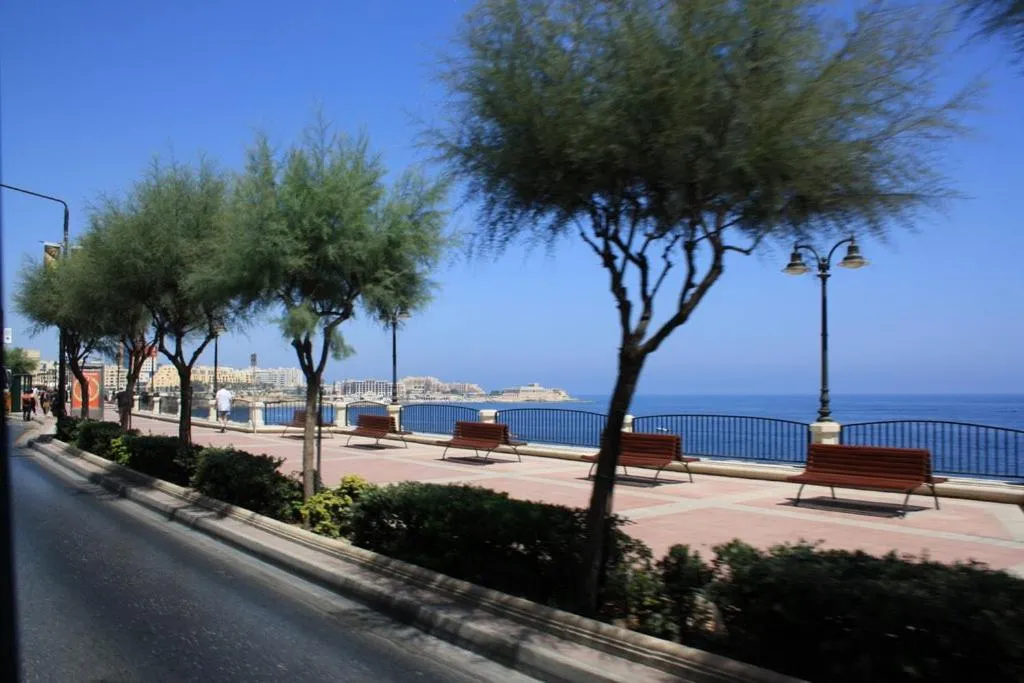Other in Perfect Location, Modern 2BR Apartment
