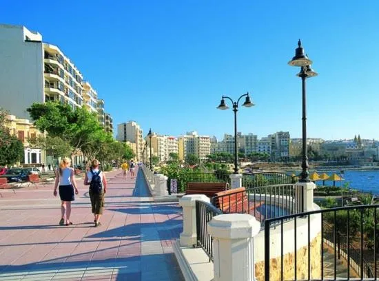 Other in Perfect Location, Modern 2BR Apartment