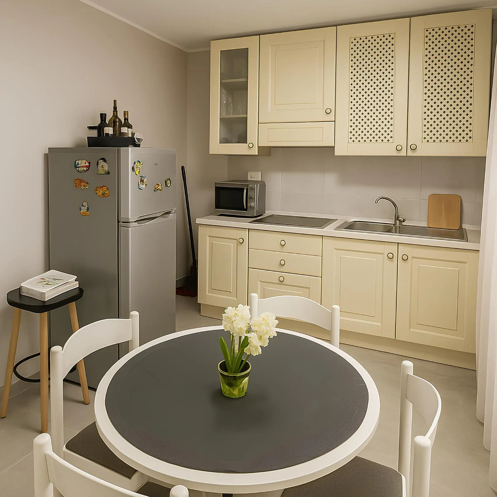 Communal kitchen in La Dimora degli Artisti