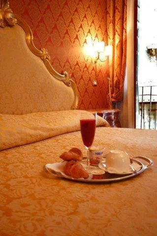 Decorative detail in Residenza Hotel San Maurizio