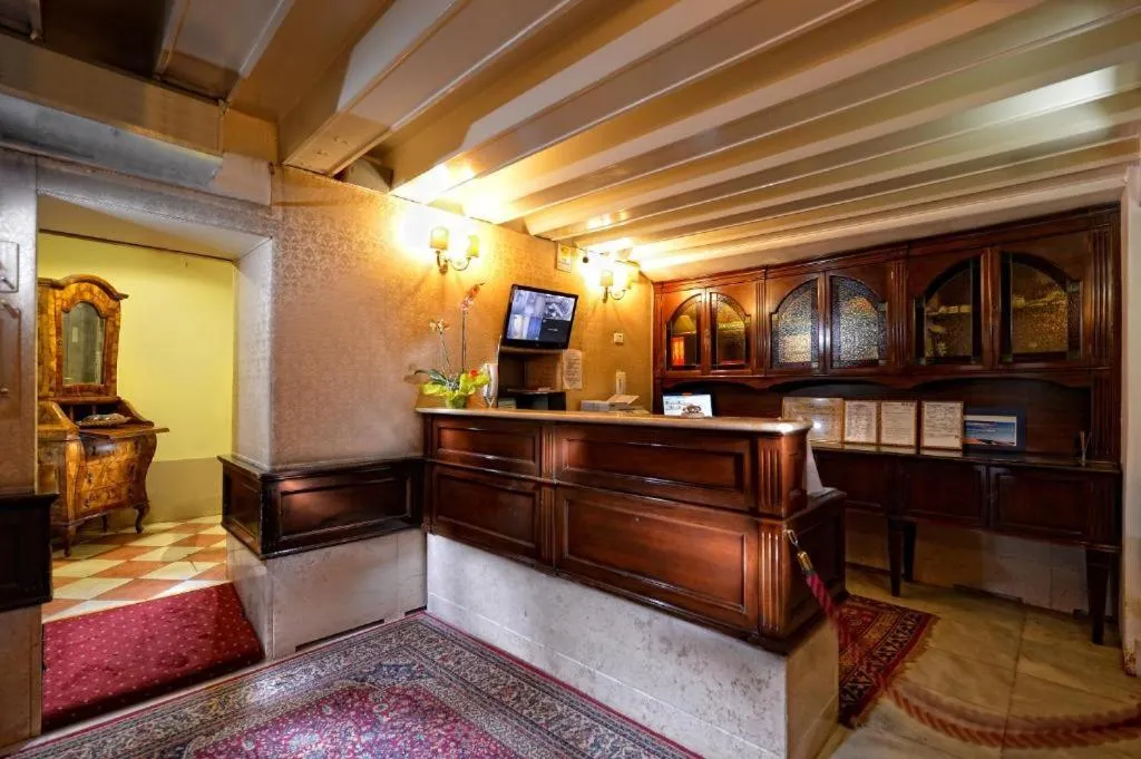 Lobby or reception in Residenza Hotel San Maurizio