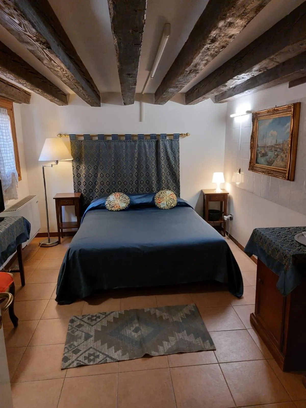 Photo of the whole room, Bed in Residenza Hotel San Maurizio
