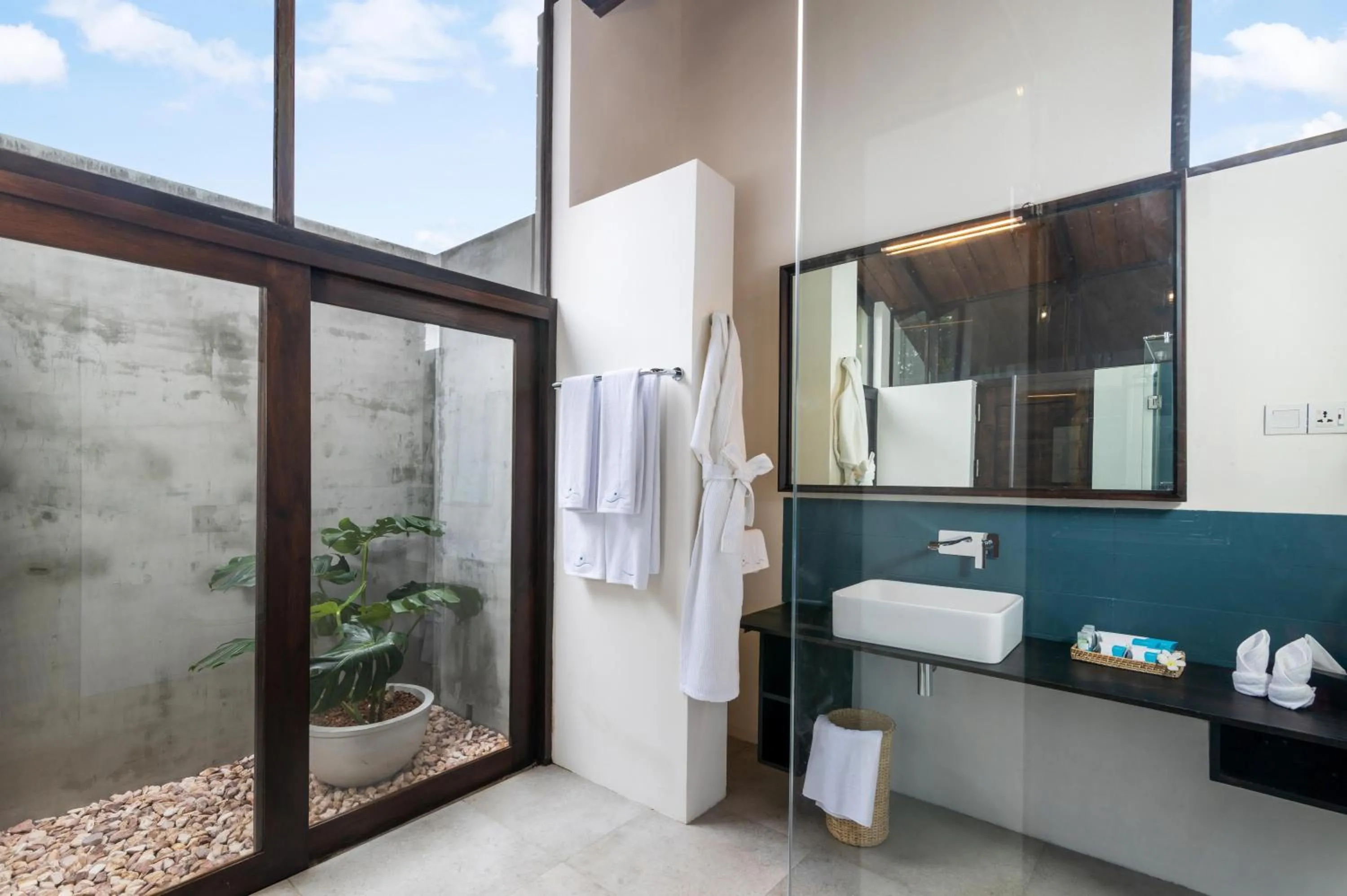Shower in Inidi Leisure Luxury Villas