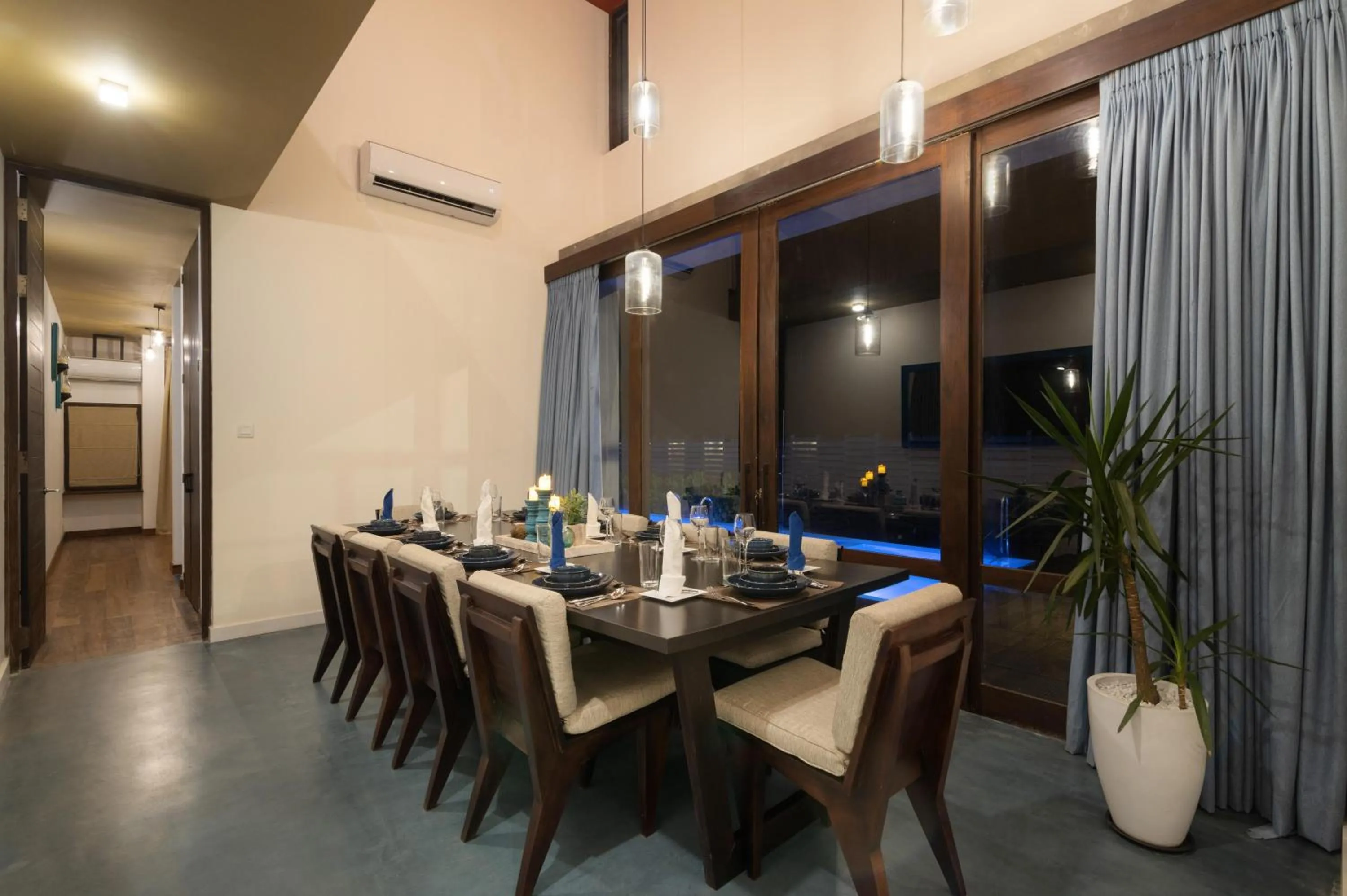 Restaurant/places to eat in Inidi Leisure Luxury Villas