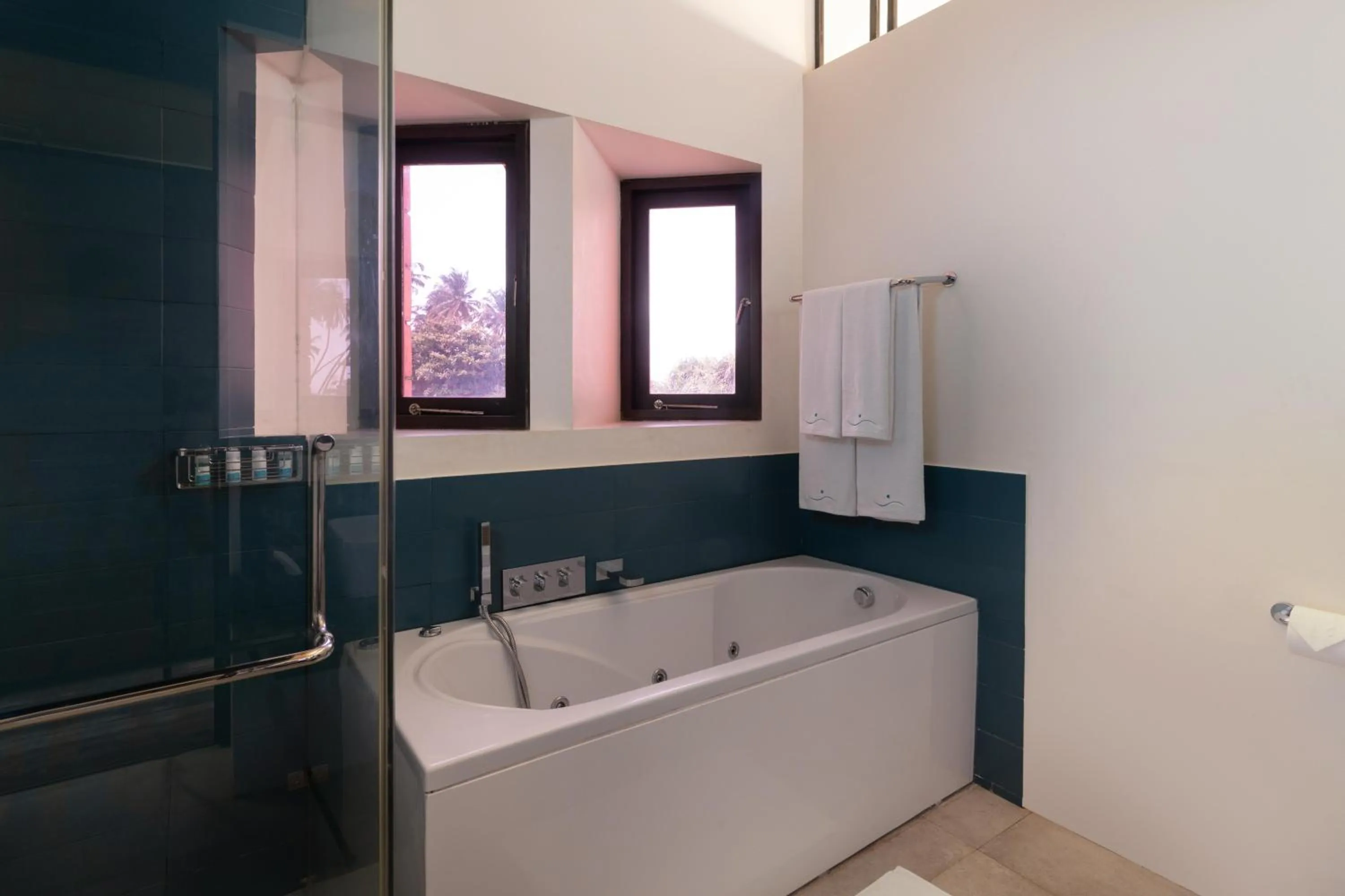 Hot Tub in Inidi Leisure Luxury Villas