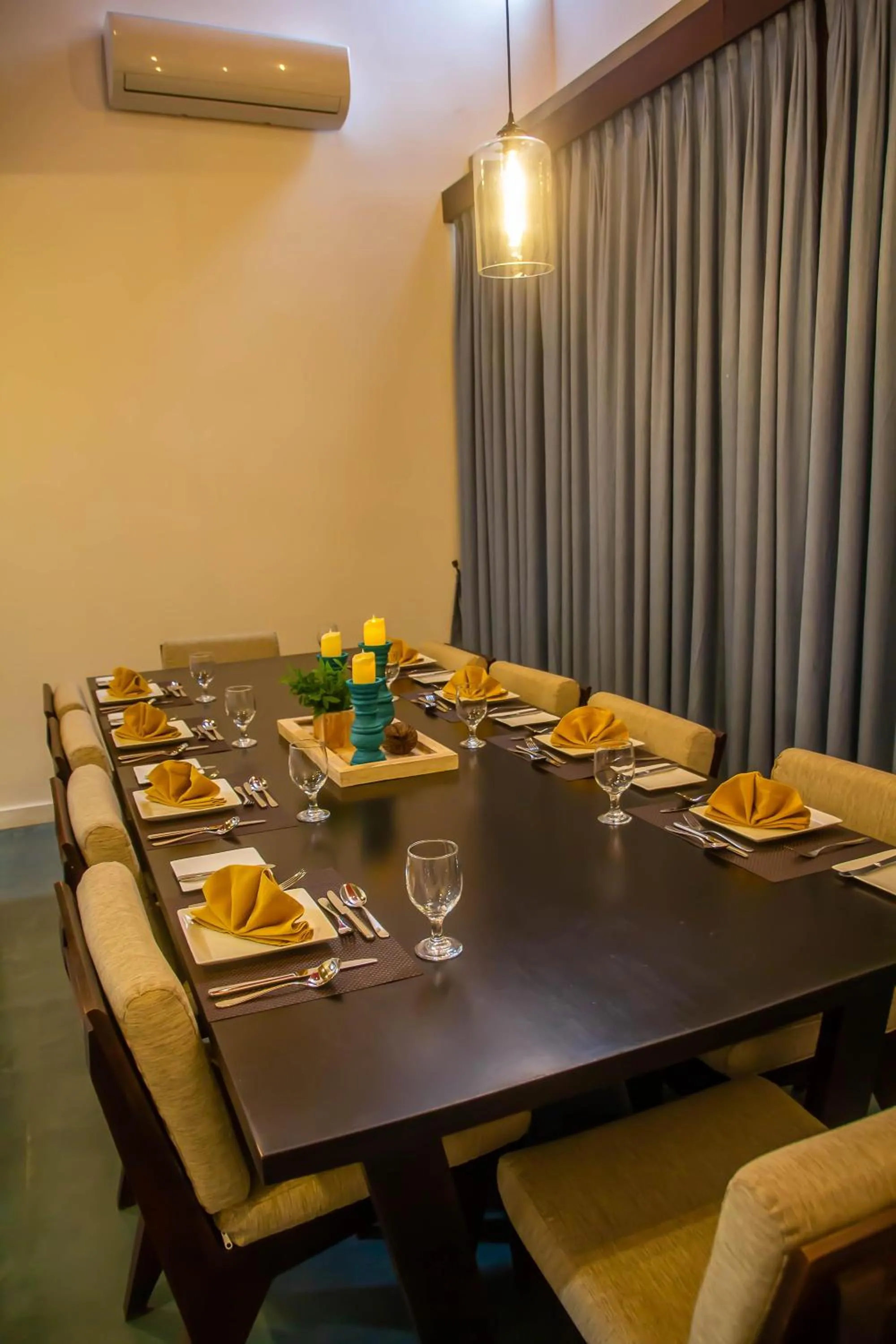 Restaurant/places to eat in Inidi Leisure Luxury Villas