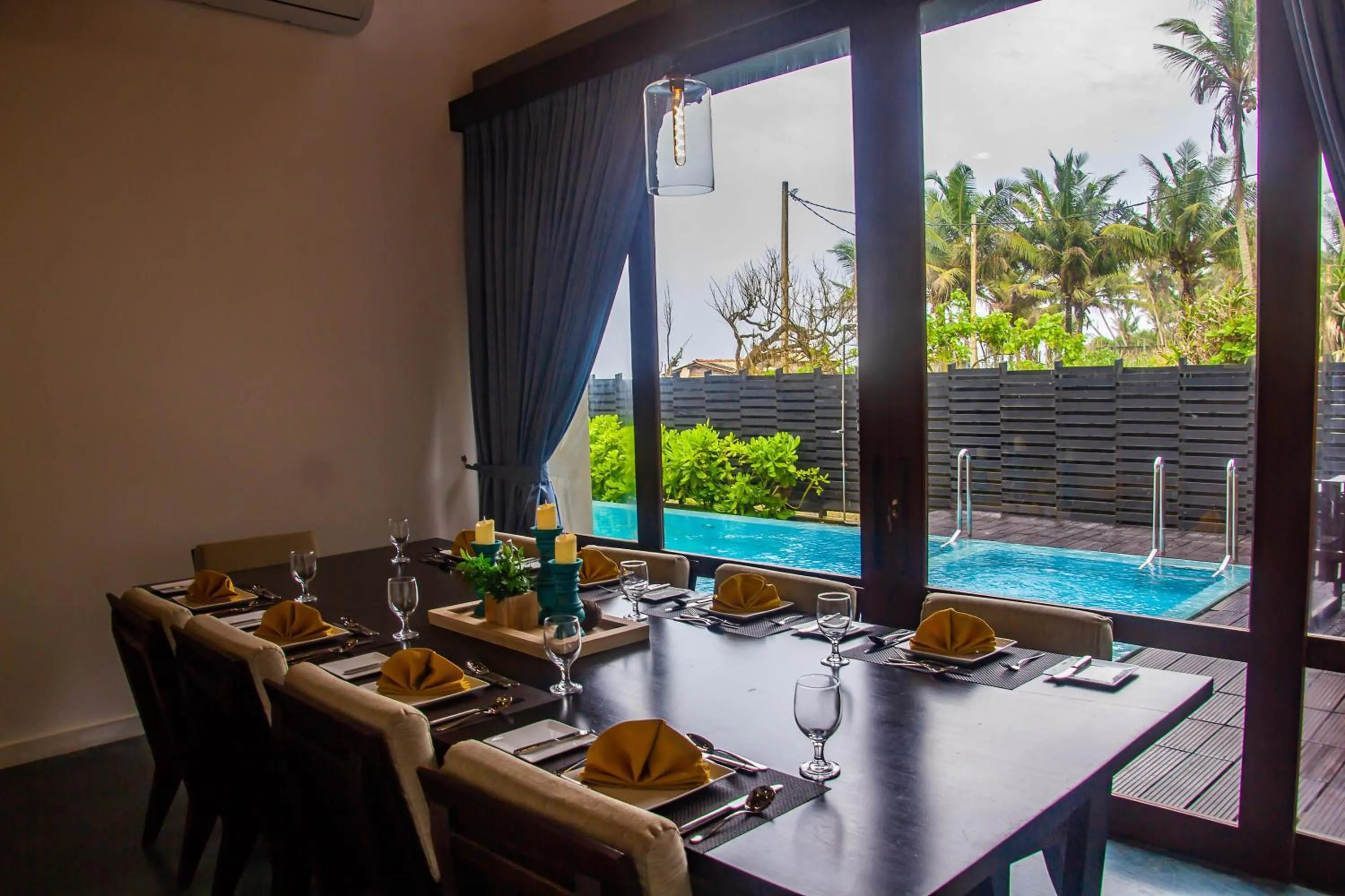 Restaurant/places to eat in Inidi Leisure Luxury Villas