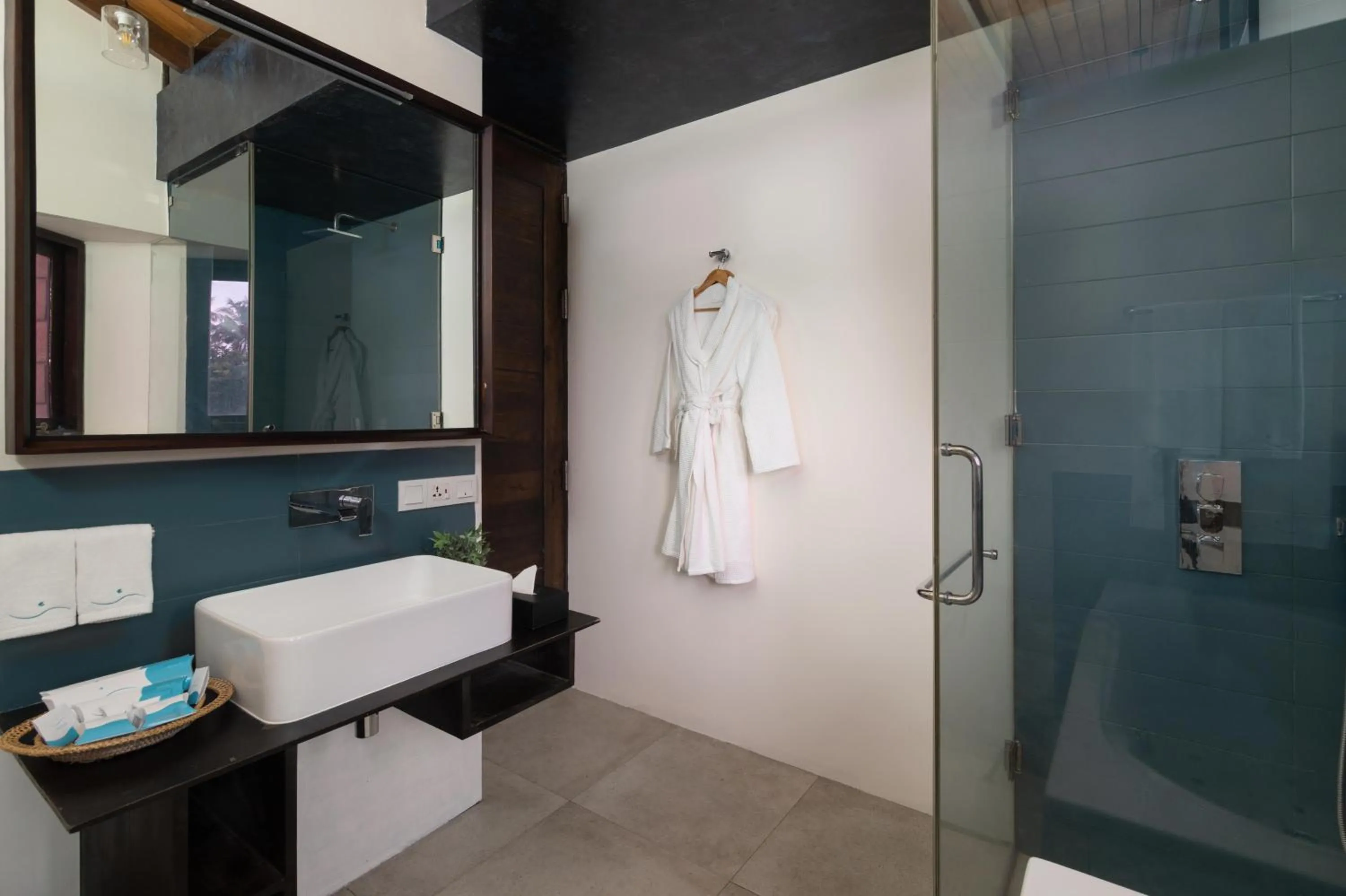 Shower in Inidi Leisure Luxury Villas