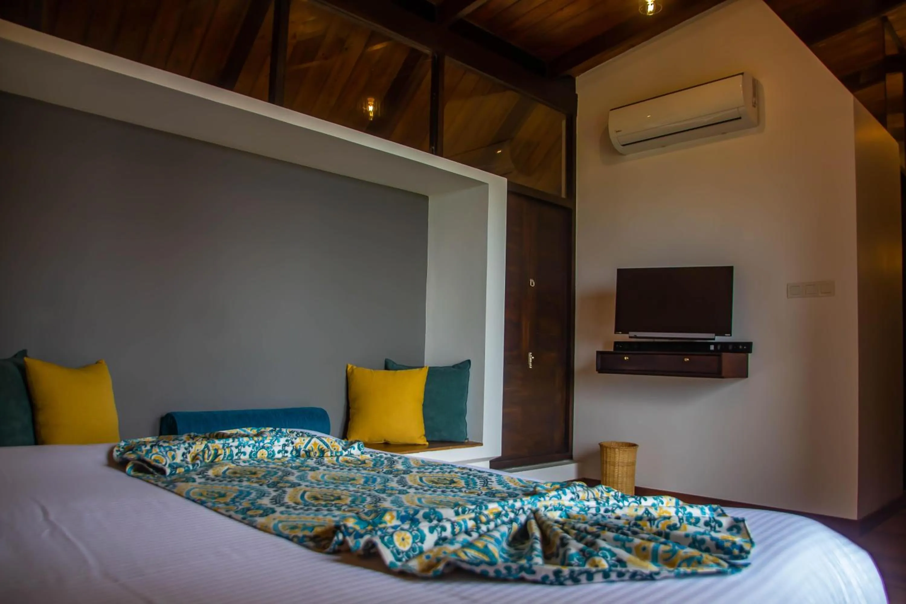 Bed in Inidi Leisure Luxury Villas