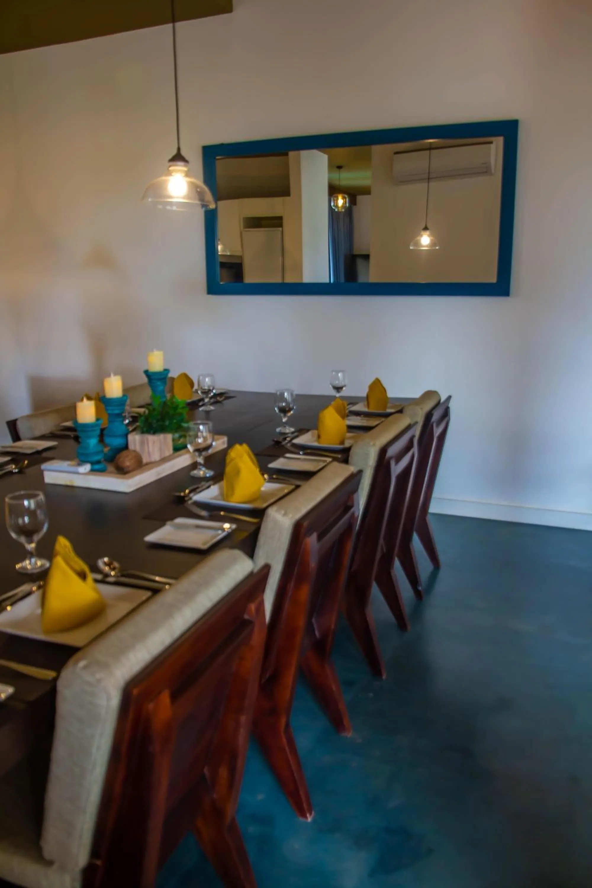 Restaurant/places to eat in Inidi Leisure Luxury Villas