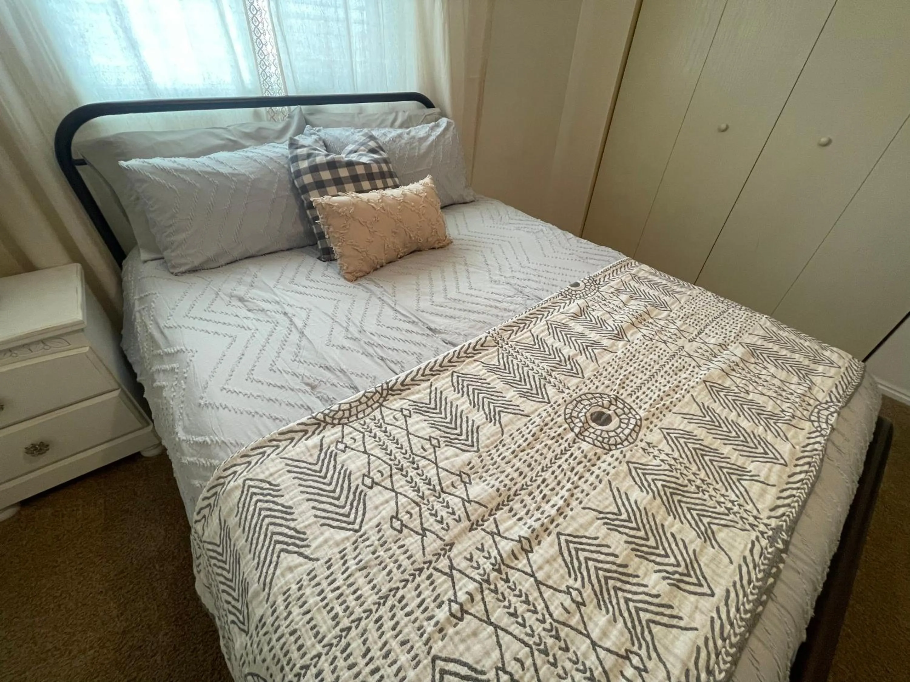 Bed in Callie's Cottage