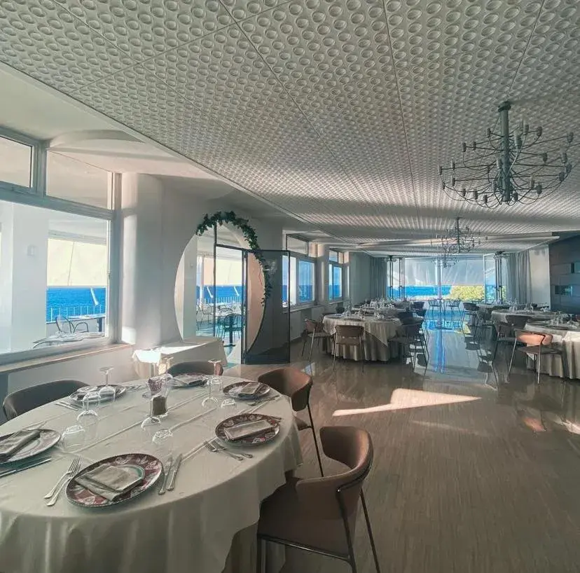 Restaurant/places to eat in Hotel La Lucertola Restaurant/places to eat in Hotel La Lucertola