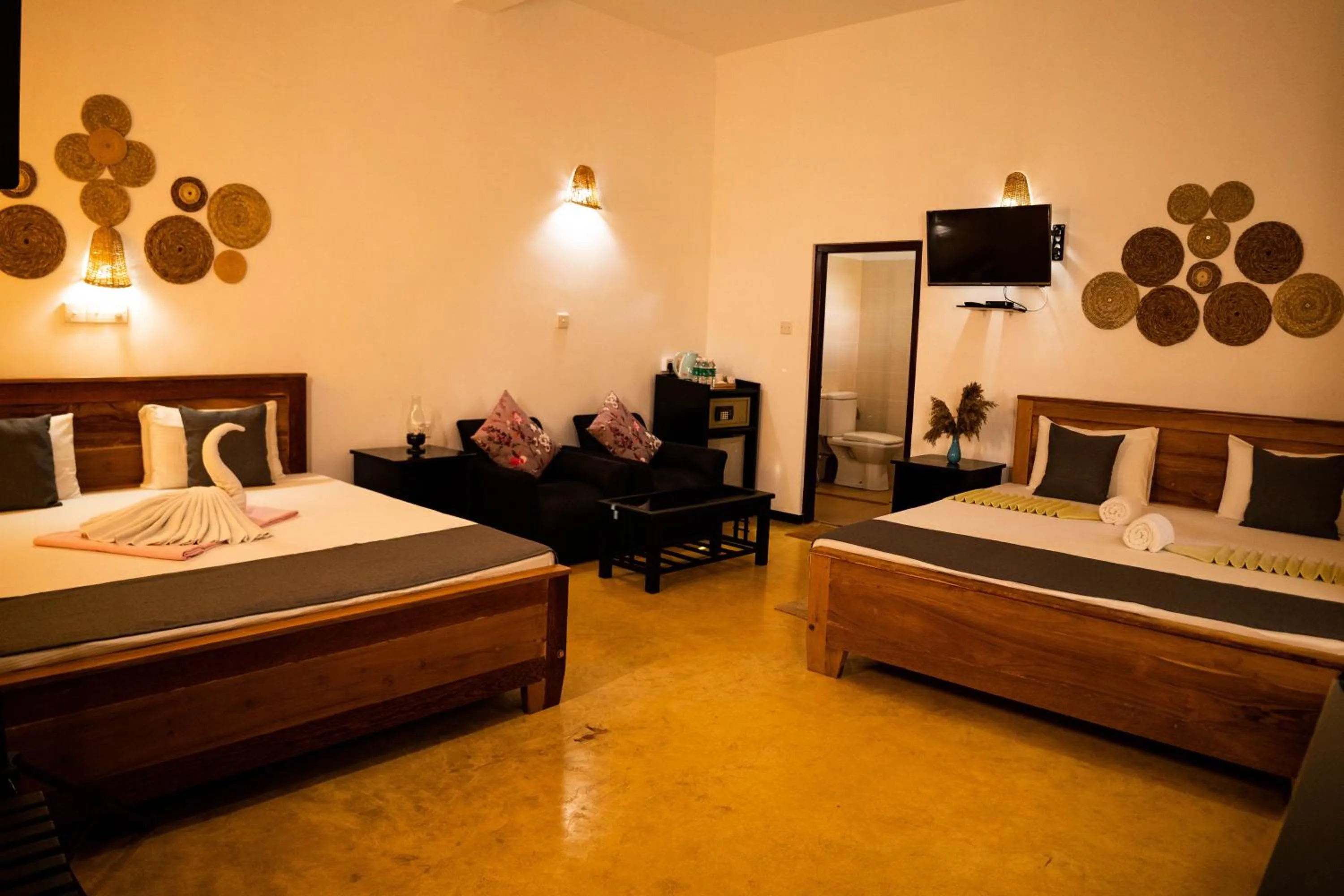 Bedroom, Bed in Hotel Bay Watch Unawatuna