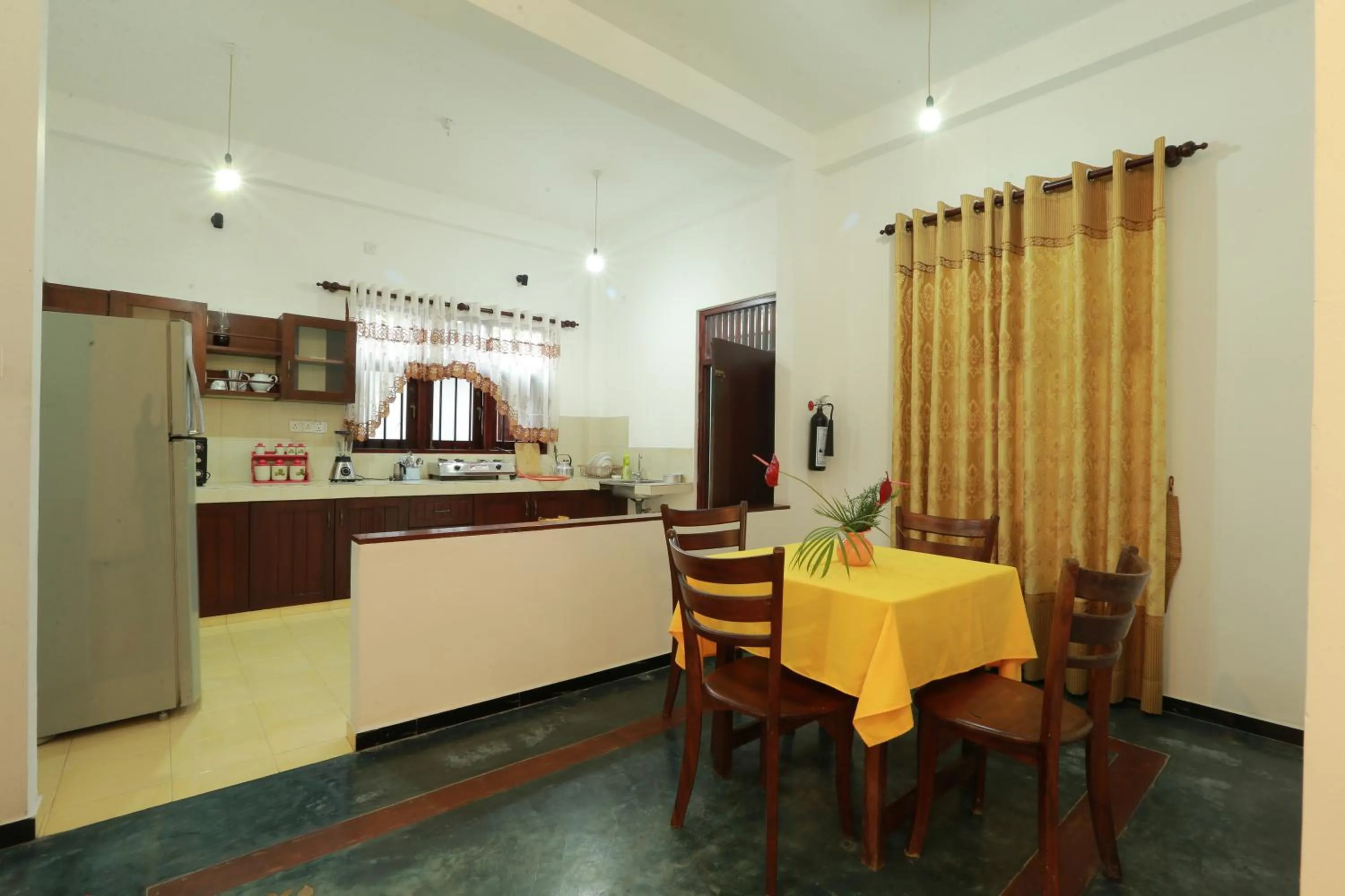Dining area in Hotel Bay Watch Unawatuna
