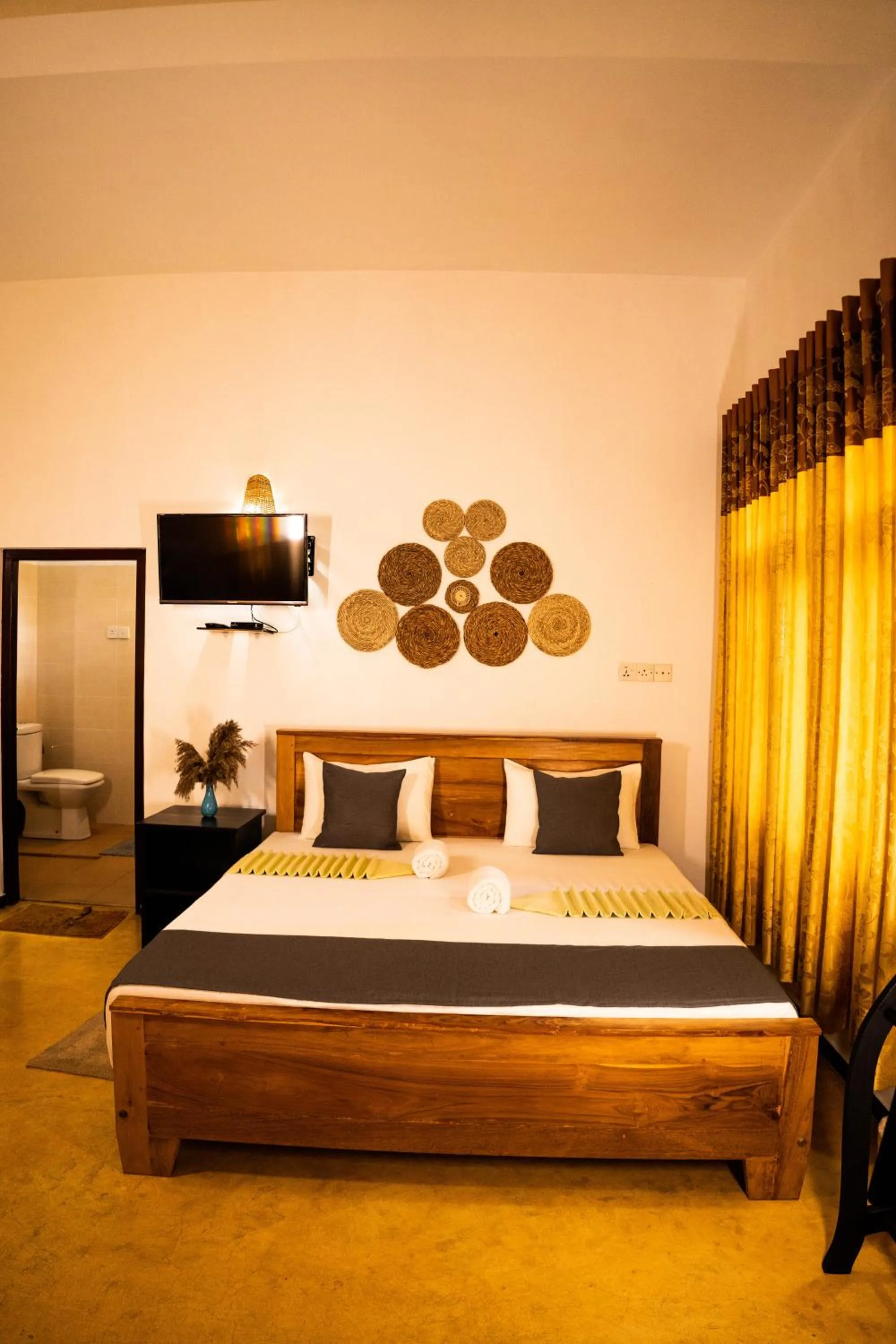 Bed in Hotel Bay Watch Unawatuna