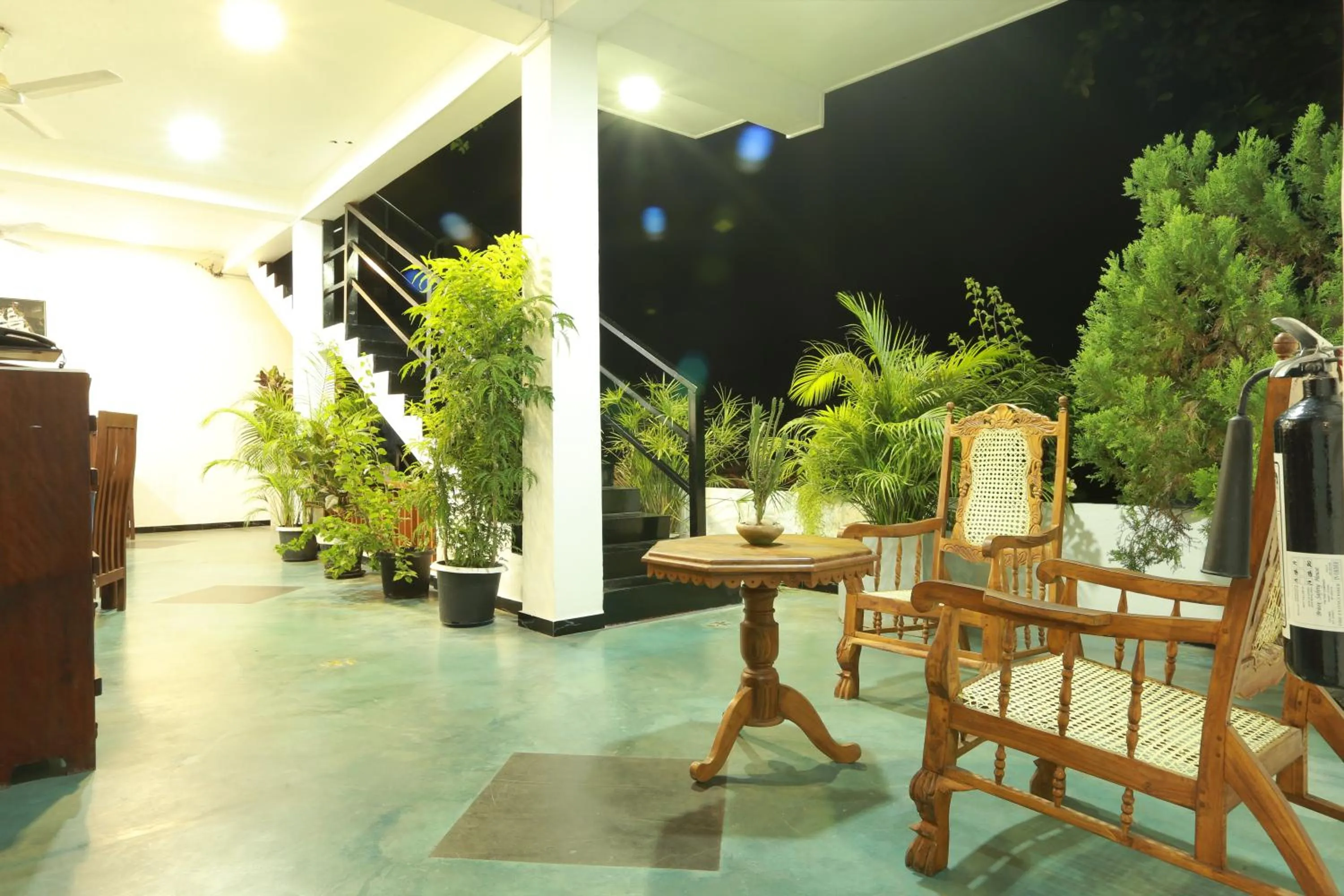 Patio in Hotel Bay Watch Unawatuna