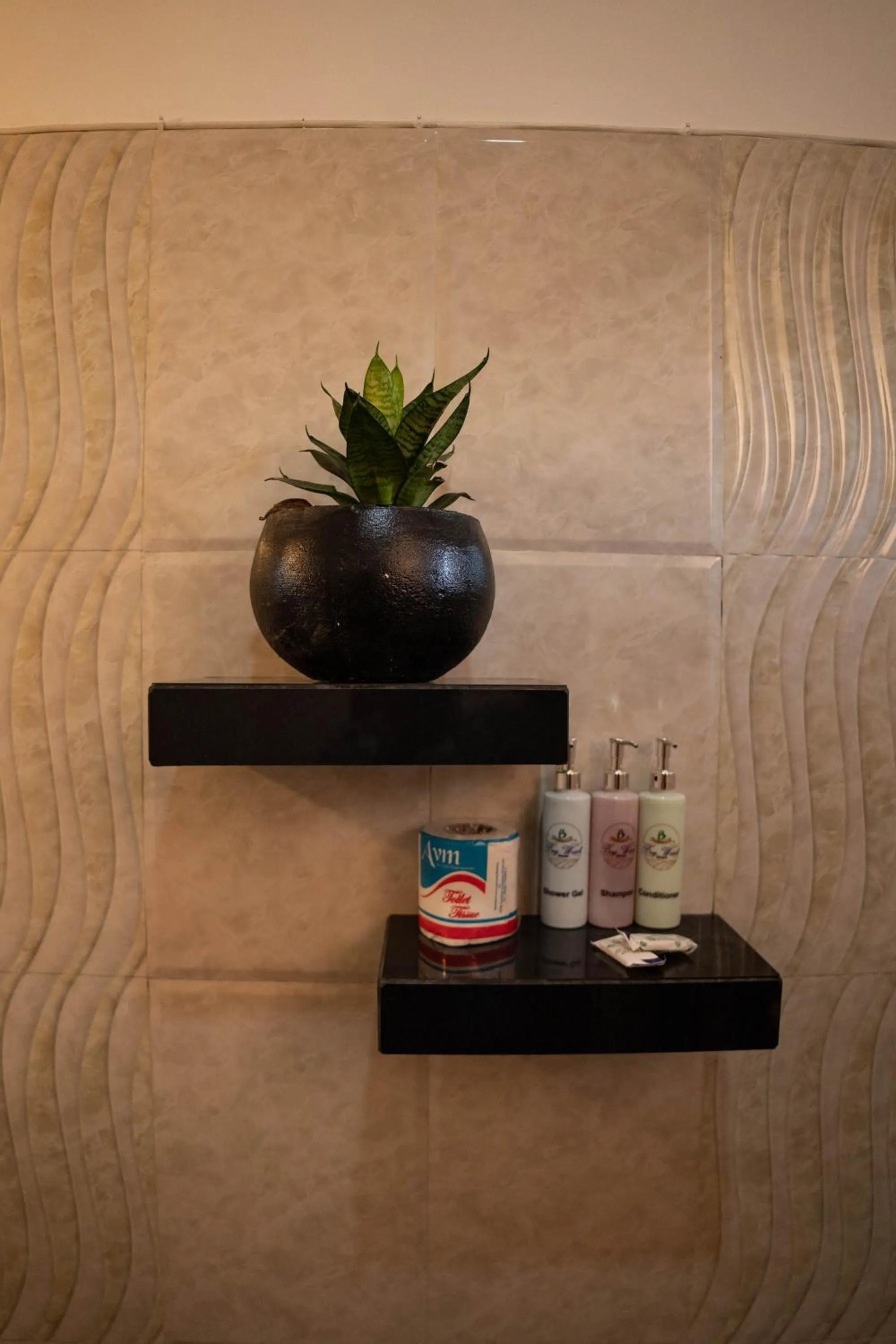 Bathroom in Hotel Bay Watch Unawatuna