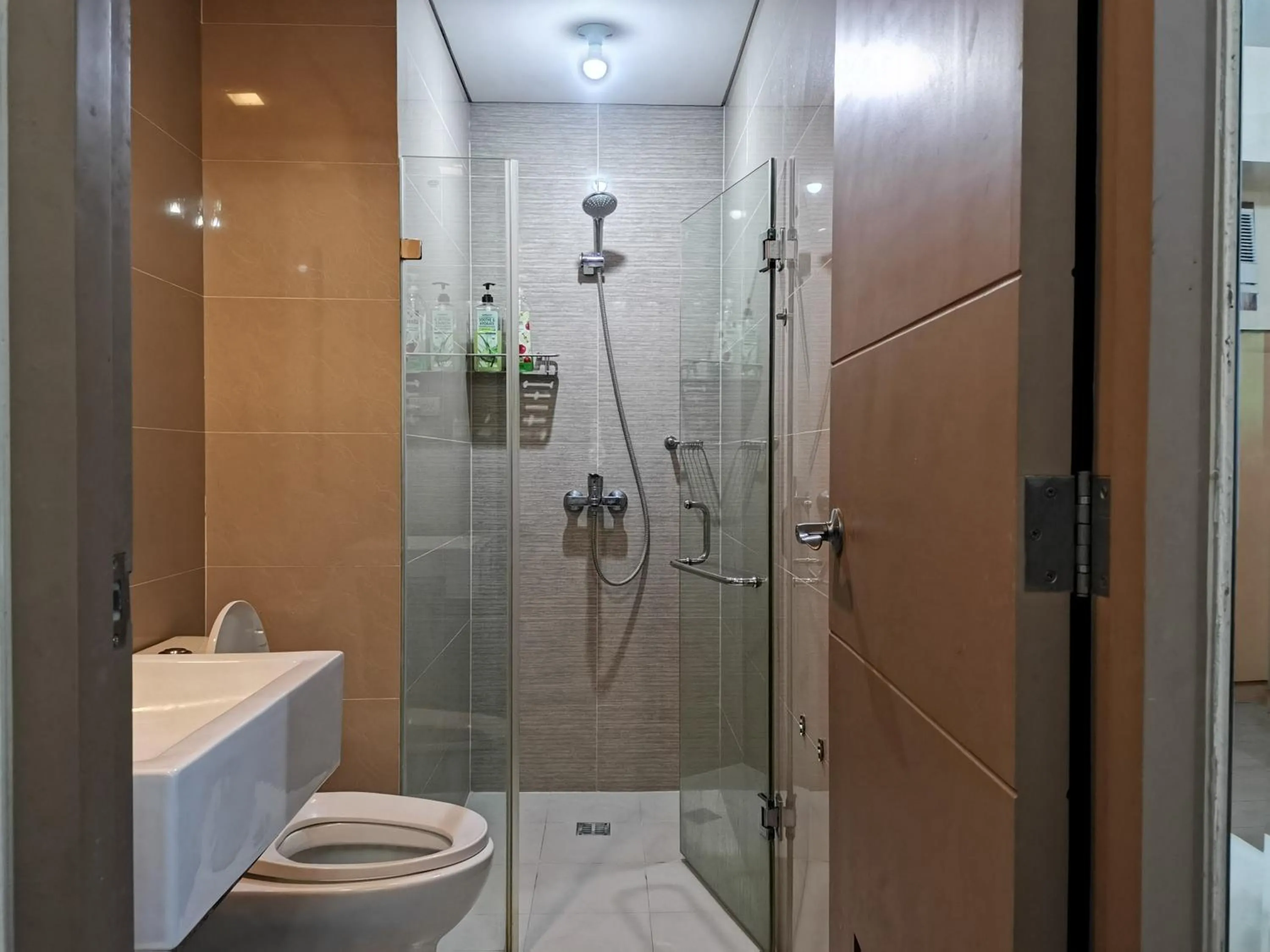 Bathroom in palm tree villas