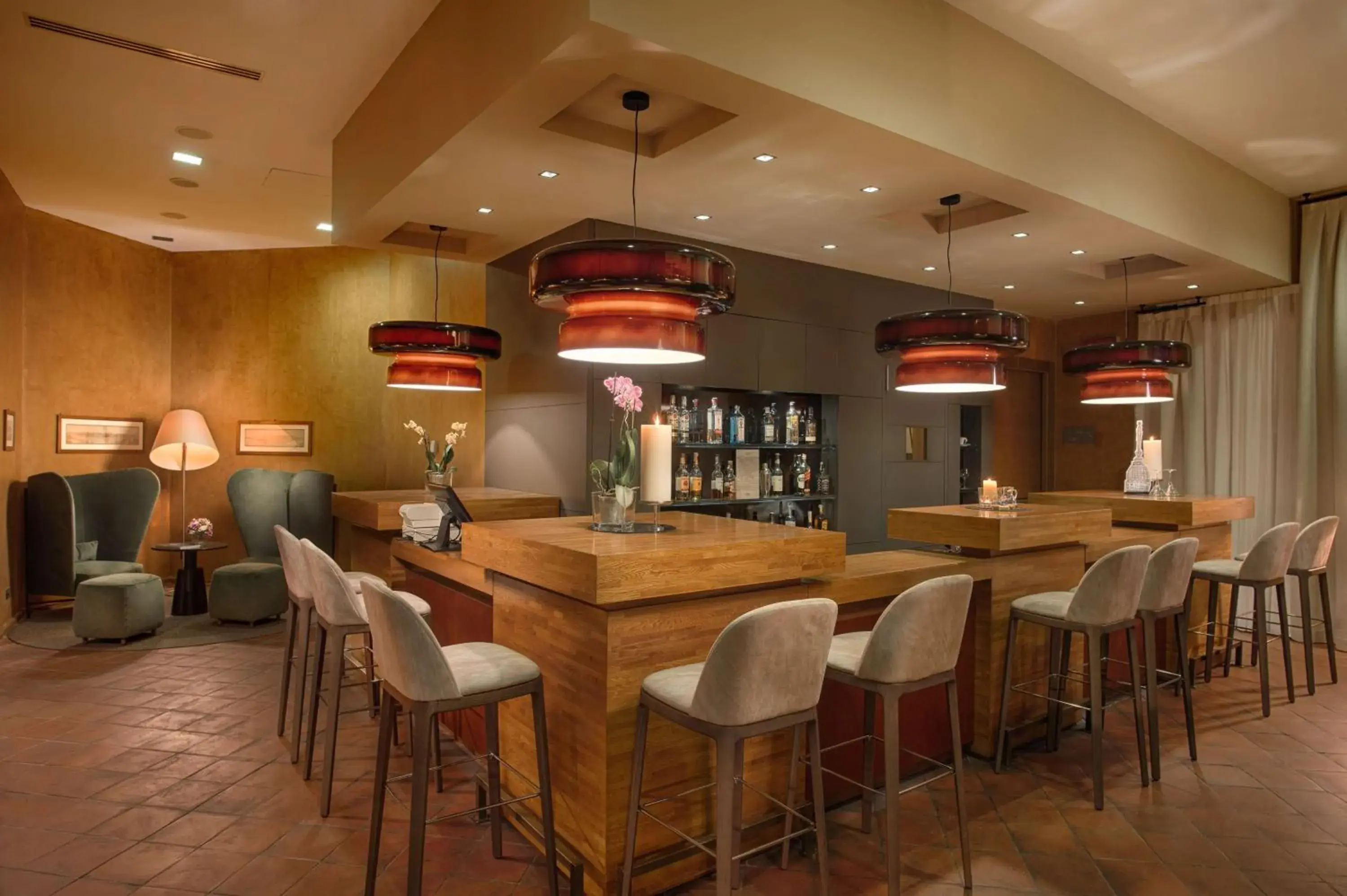 Lounge or bar in NH Collection Torino Santo Stefano Lounge or bar in NH Collection Torino Santo Stefano