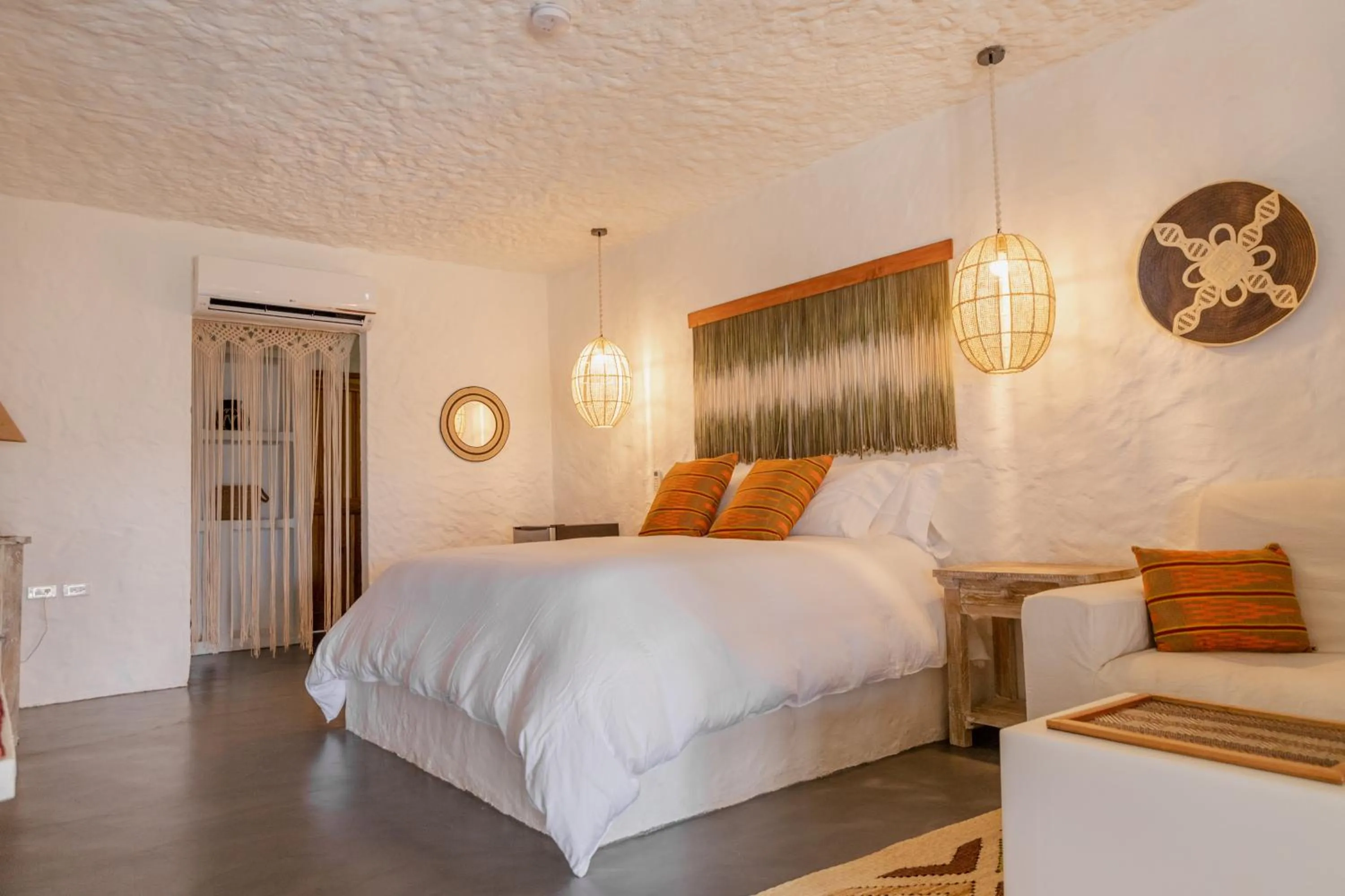 Photo of the whole room, Bed in Bora Bora Beach Club Cartagena