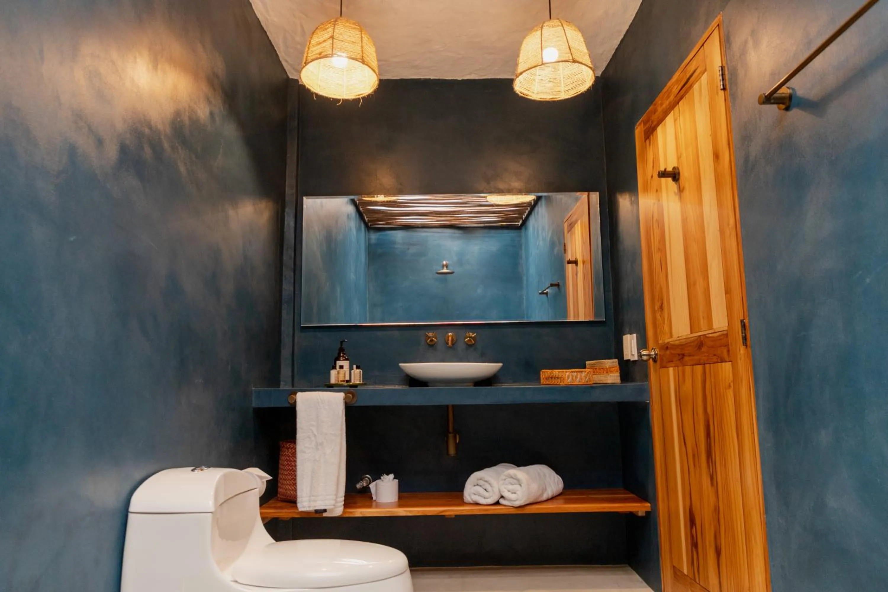 Toilet in Bora Bora Beach Club Cartagena