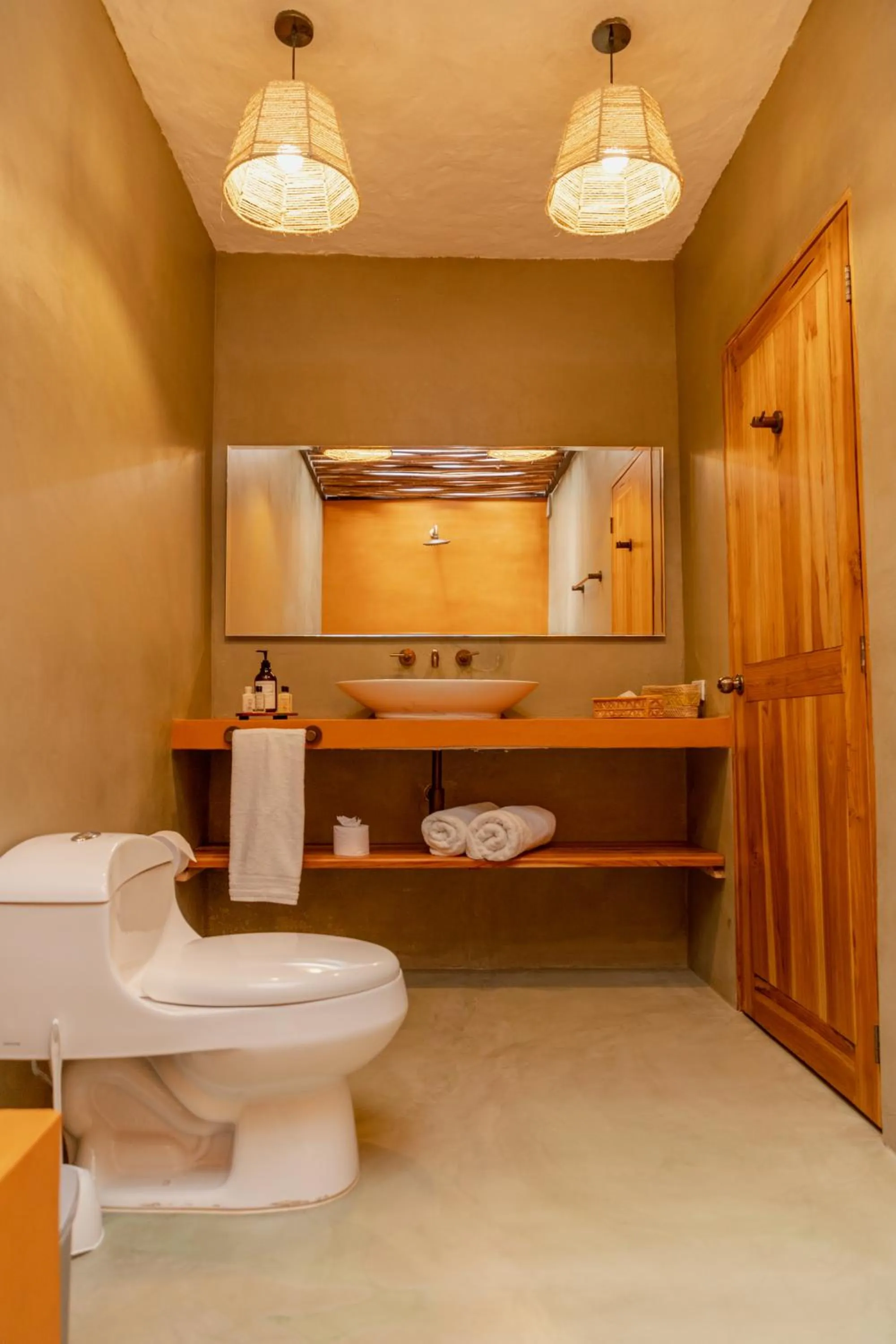 Toilet in Bora Bora Beach Club Cartagena