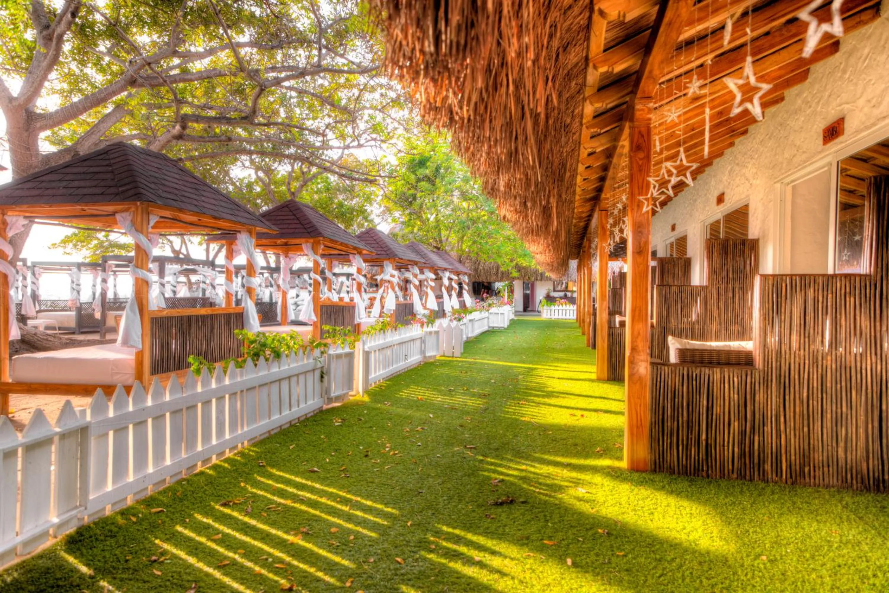 Day in Bora Bora Beach Club Cartagena