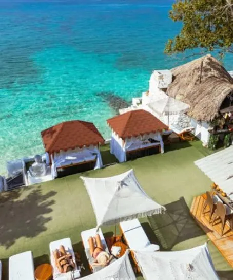 Natural landscape in Bora Bora Beach Club Cartagena